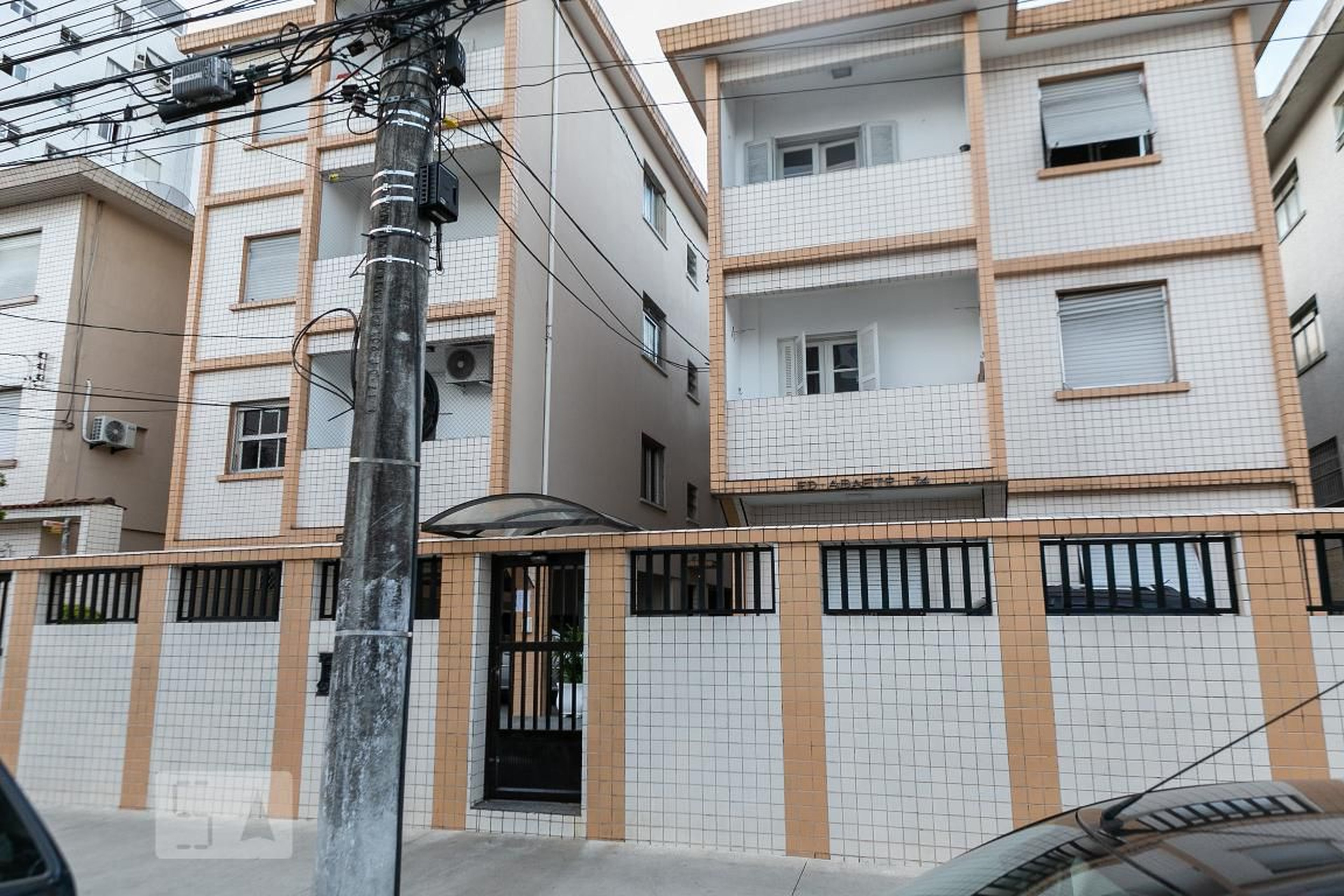 Fachada Condomínio em Rua Pedro Américo, 76