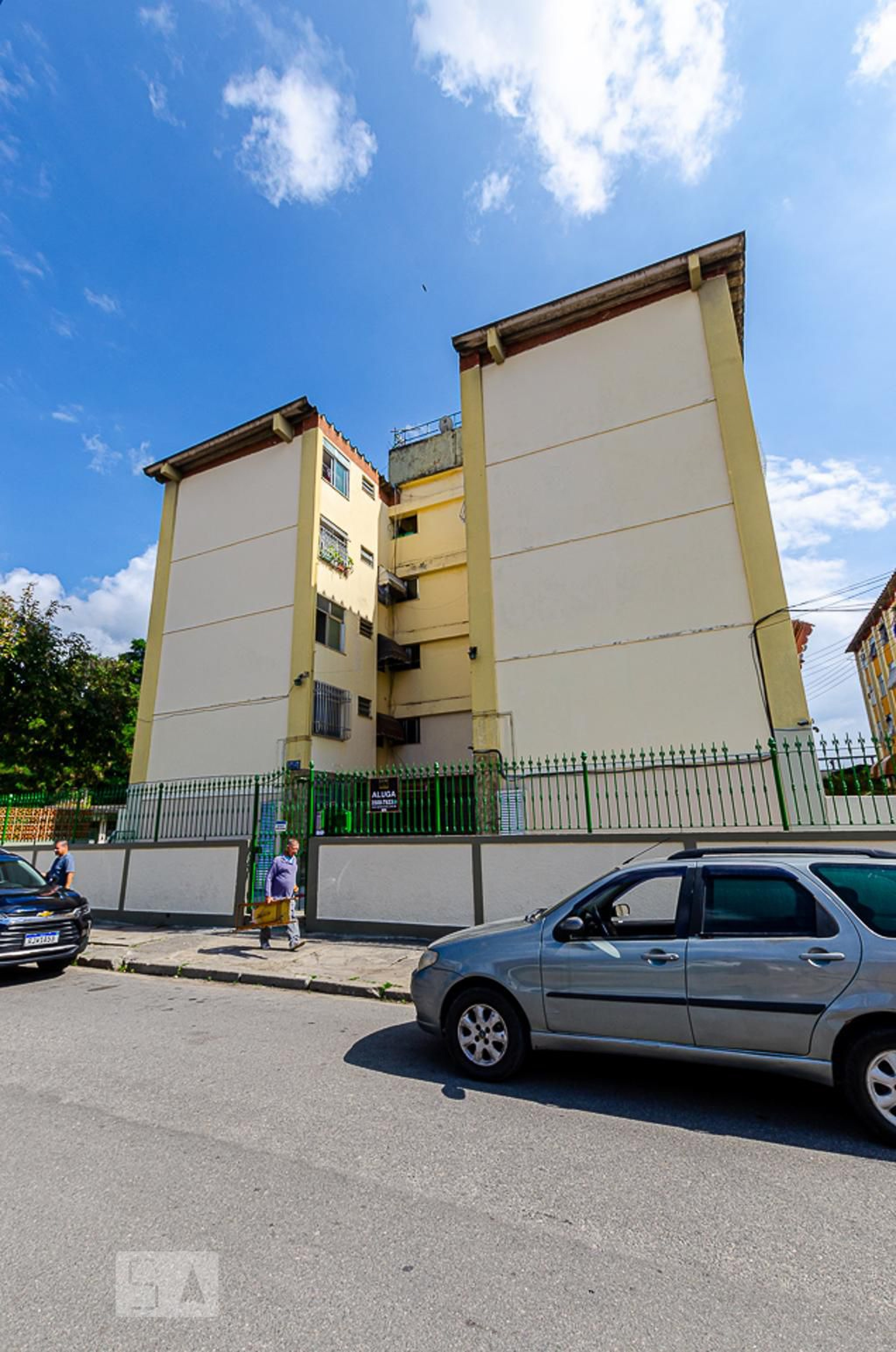 Fachada do Prédio Condomínio em Rua Amerino Vanick, 208