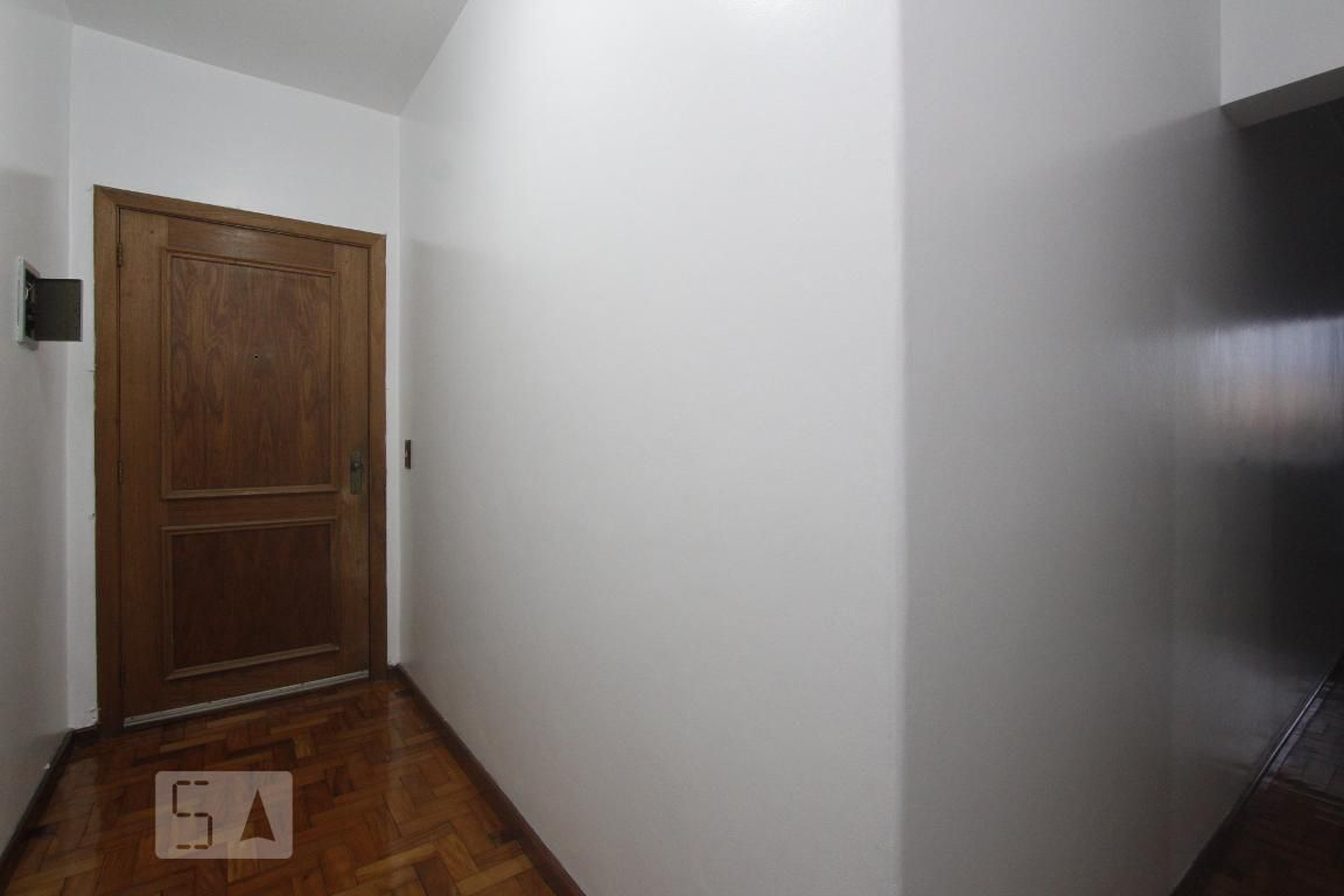 HALL - Mário Trindade