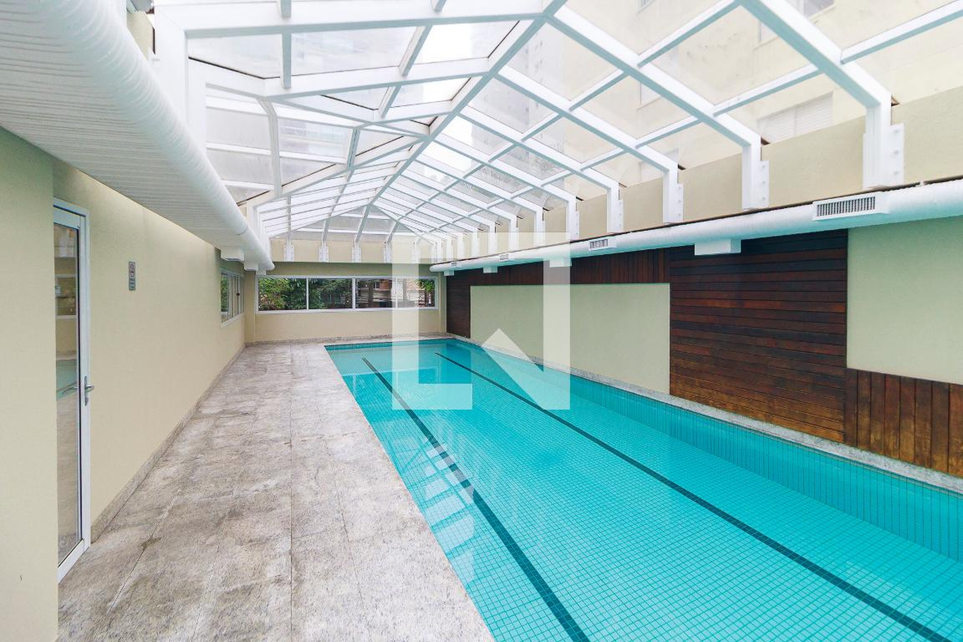 Piscina Coberta - Entretons