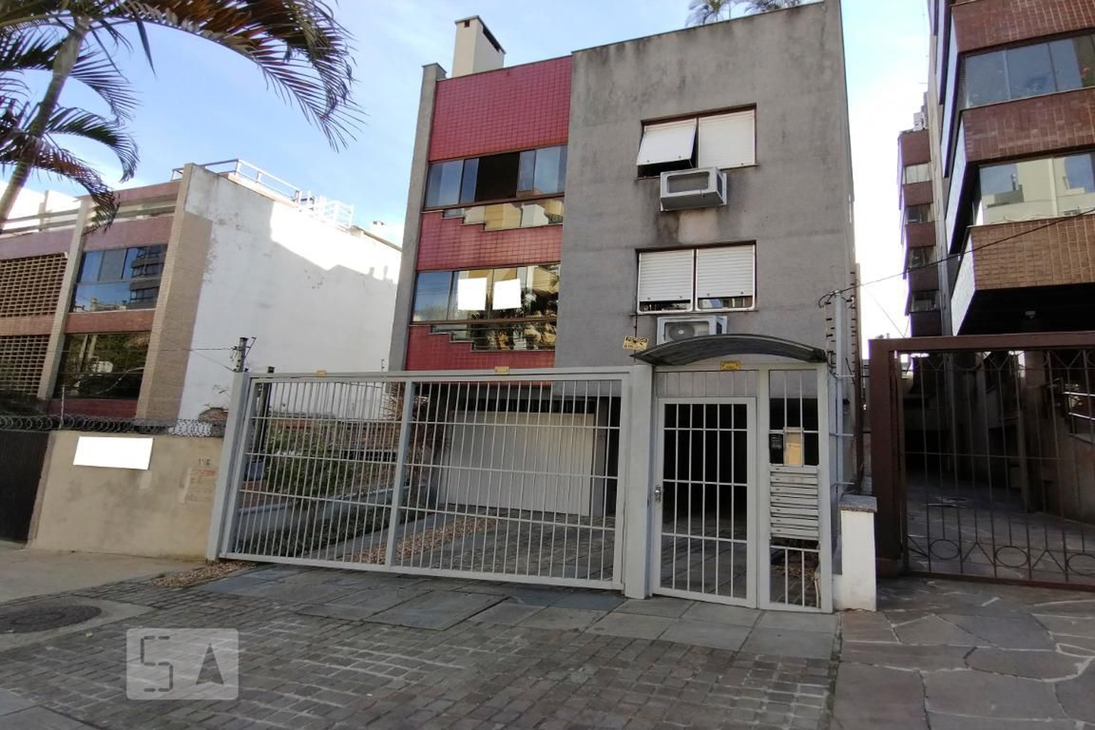 Fachada do Condomínio Condomínio em Rua Barão de Ubá, 154