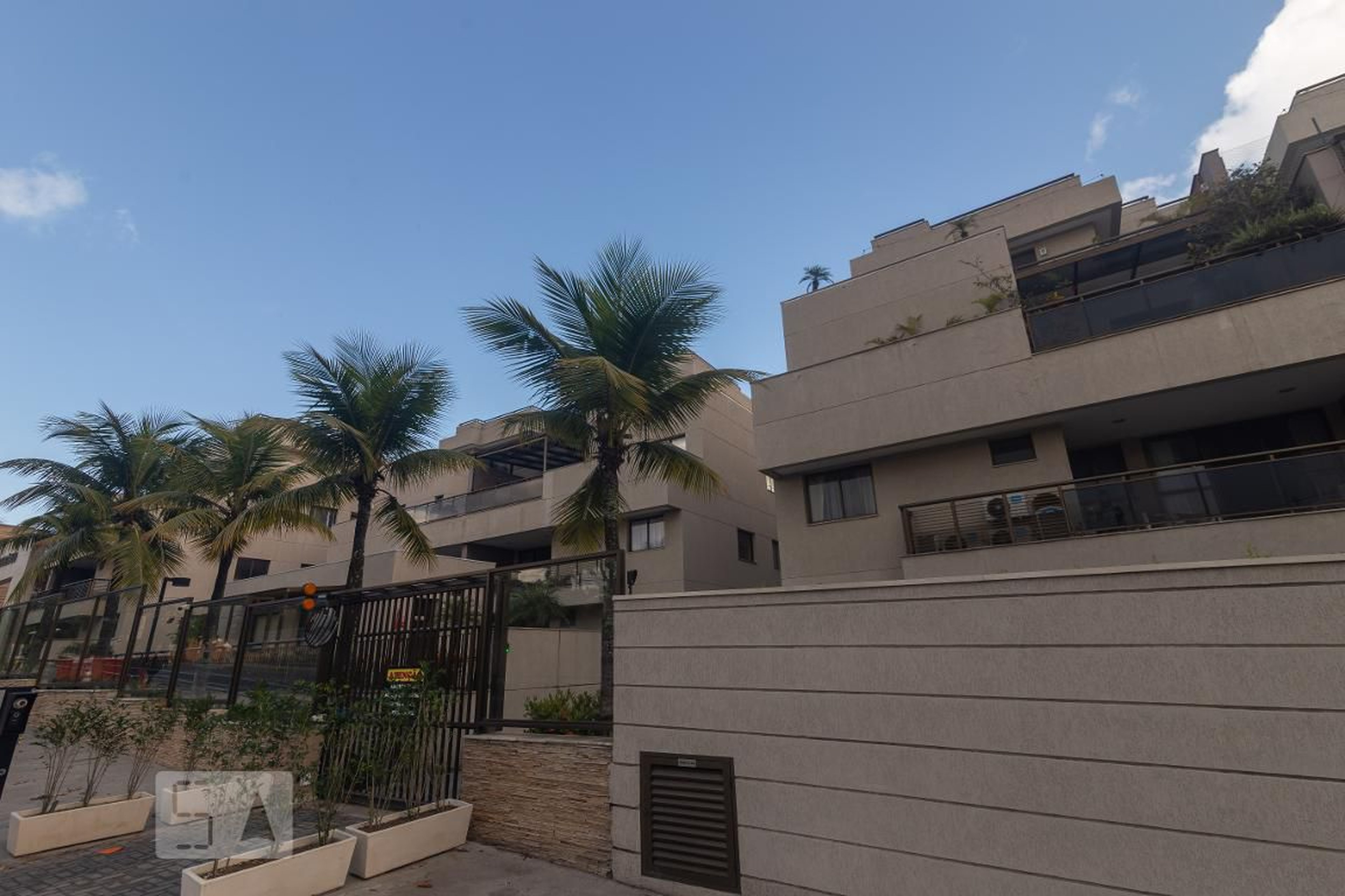 Fachada do Condomínio Condomínio Rossi Litorâneo