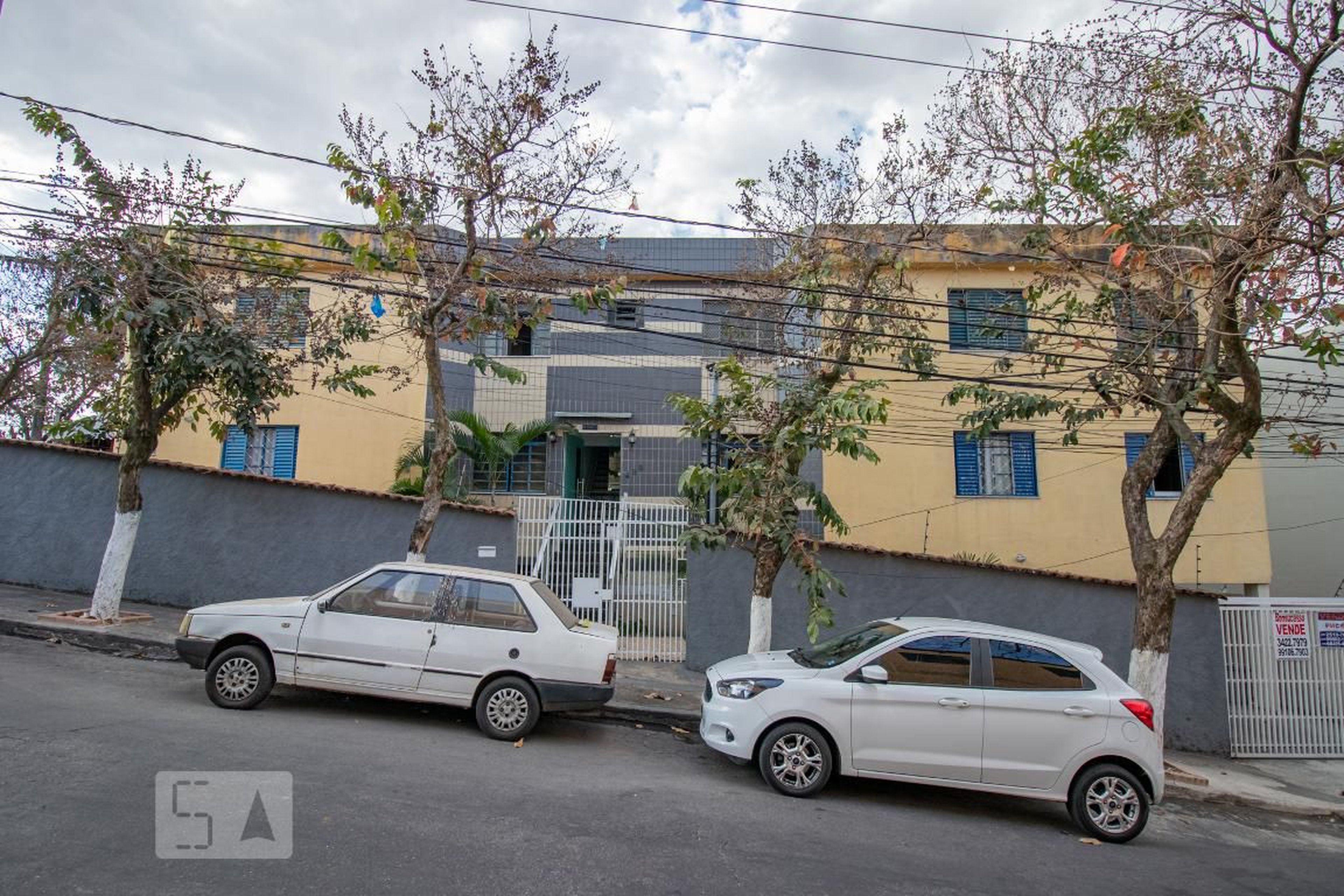 Fachada Condomínio em Rua Coqueiros, 480