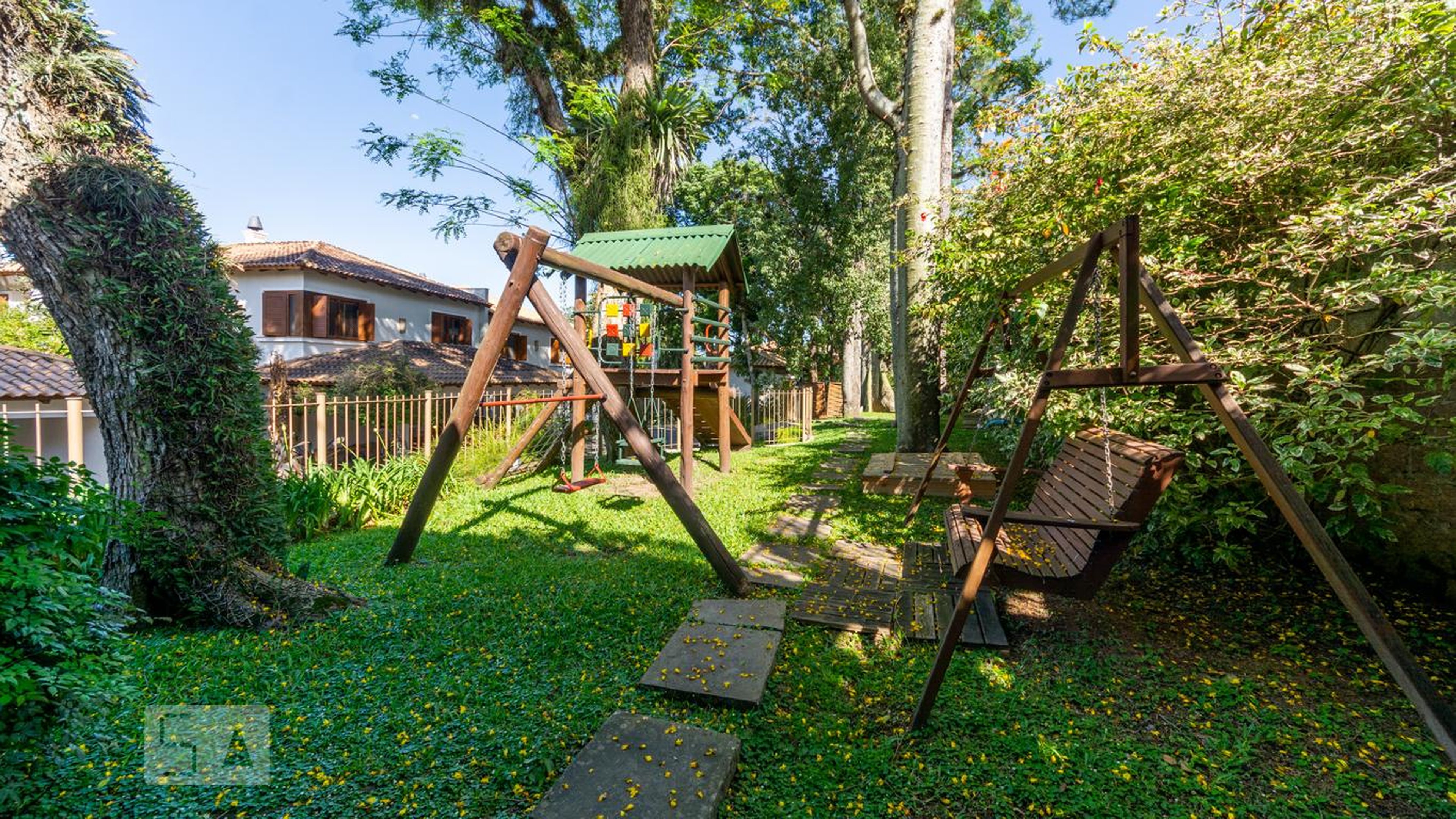 Playground - Villa de Leon