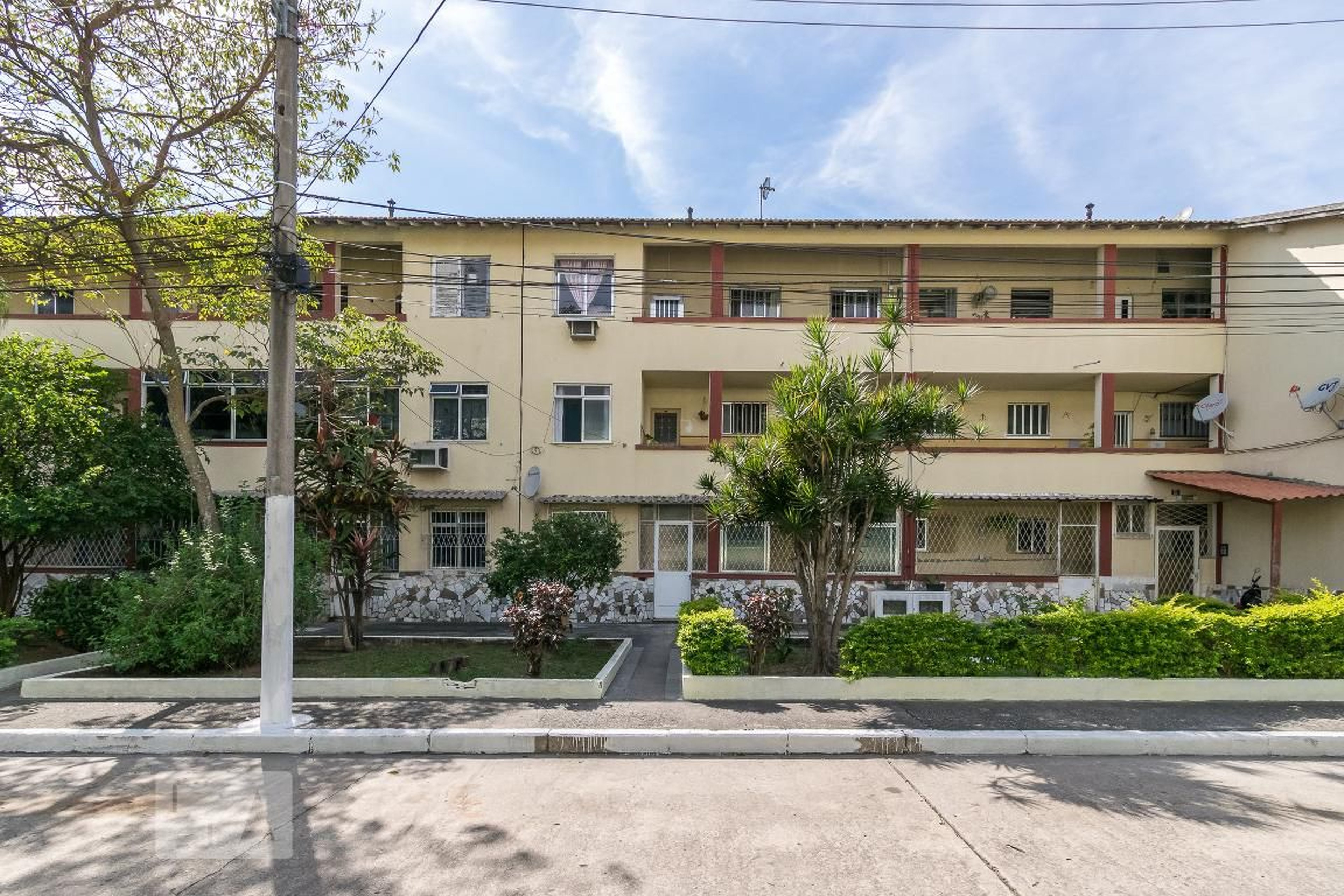 Fachada do Prédio Condomínio Iapi da Penha