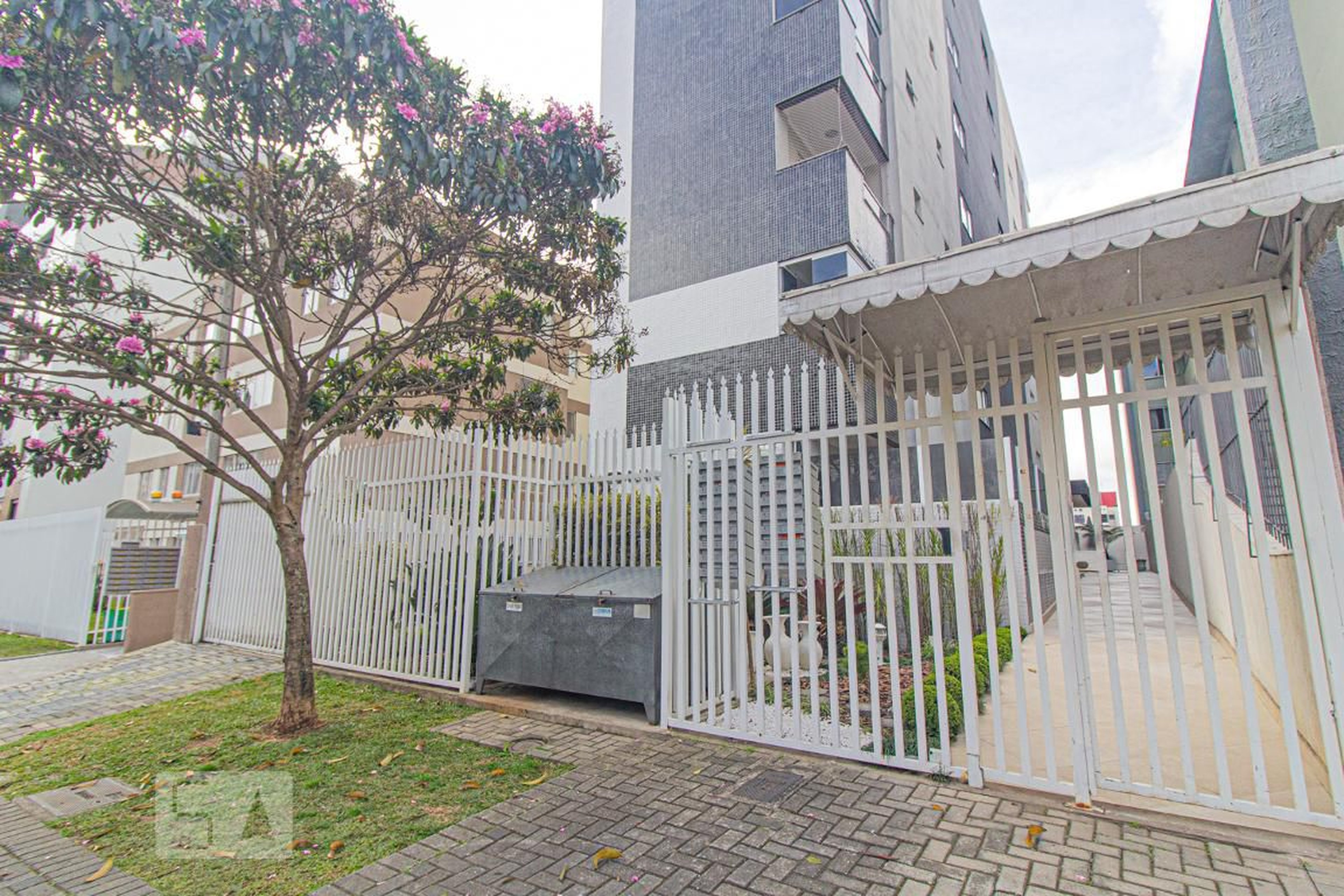 Fachada do Condomínio Edifício Ilha de Rhodes