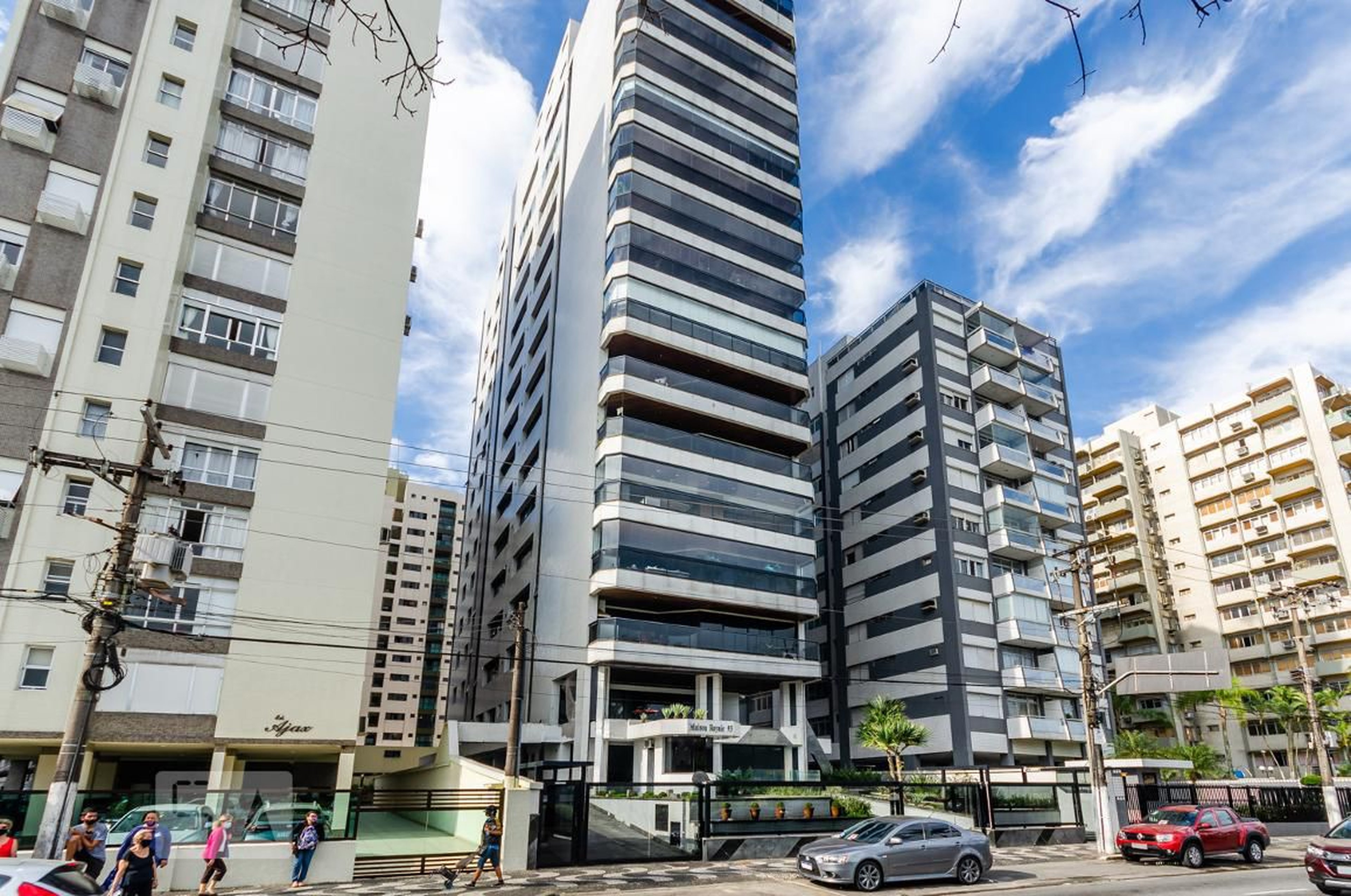 Fachada Condomínio Mayson Royalle