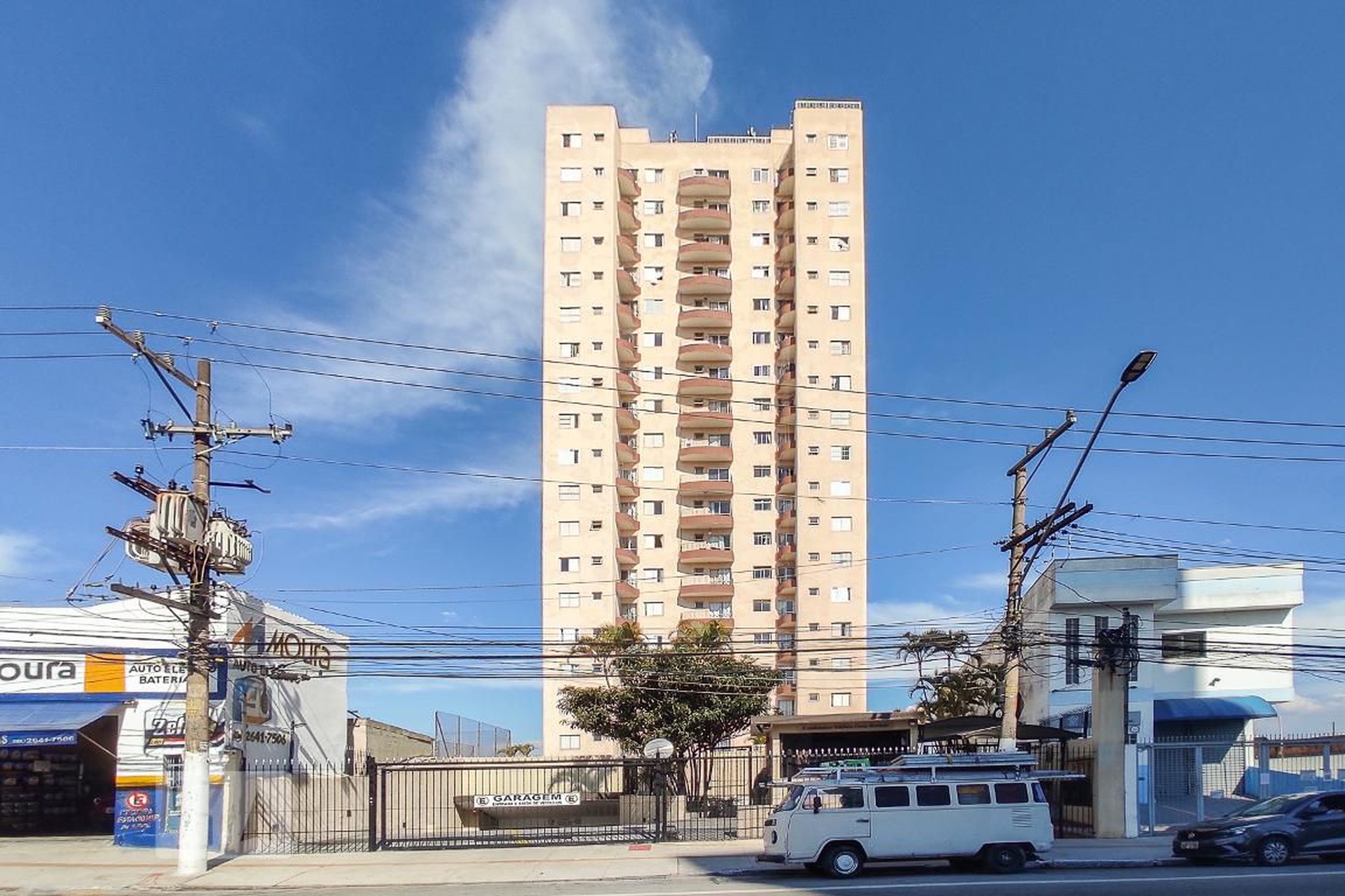 Fachada do Condomínio Edificio Dona Marlene