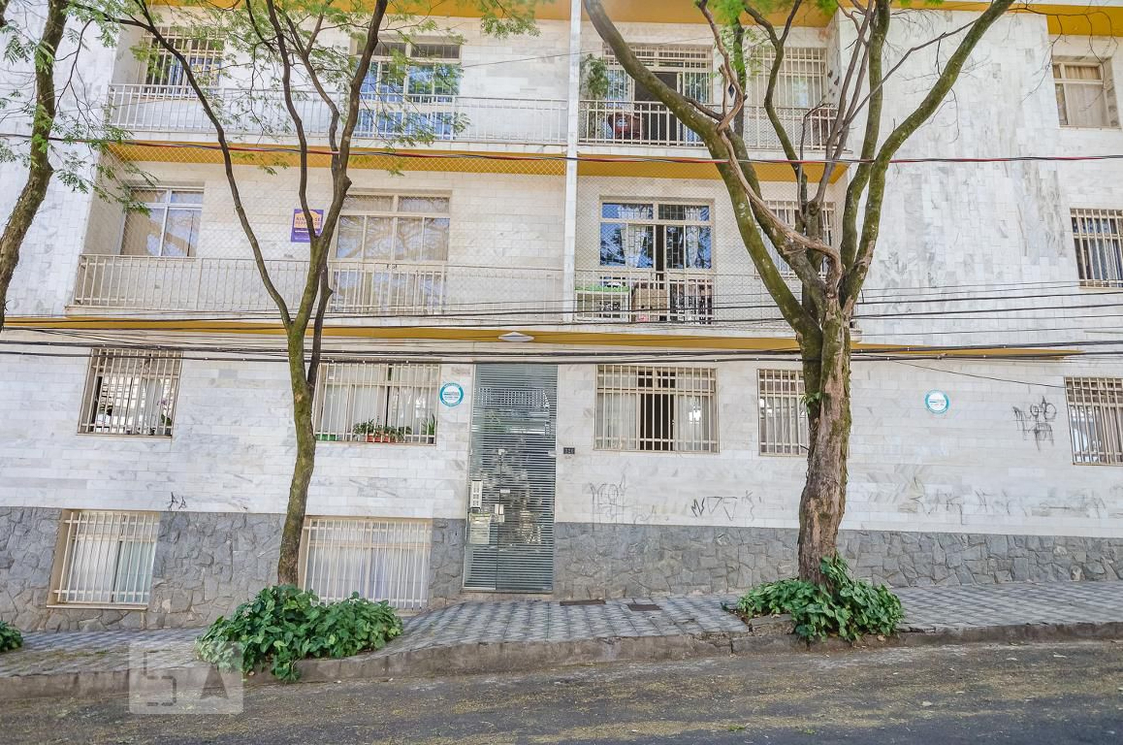 Fachada Condomínio em Rua Sagitário, 320