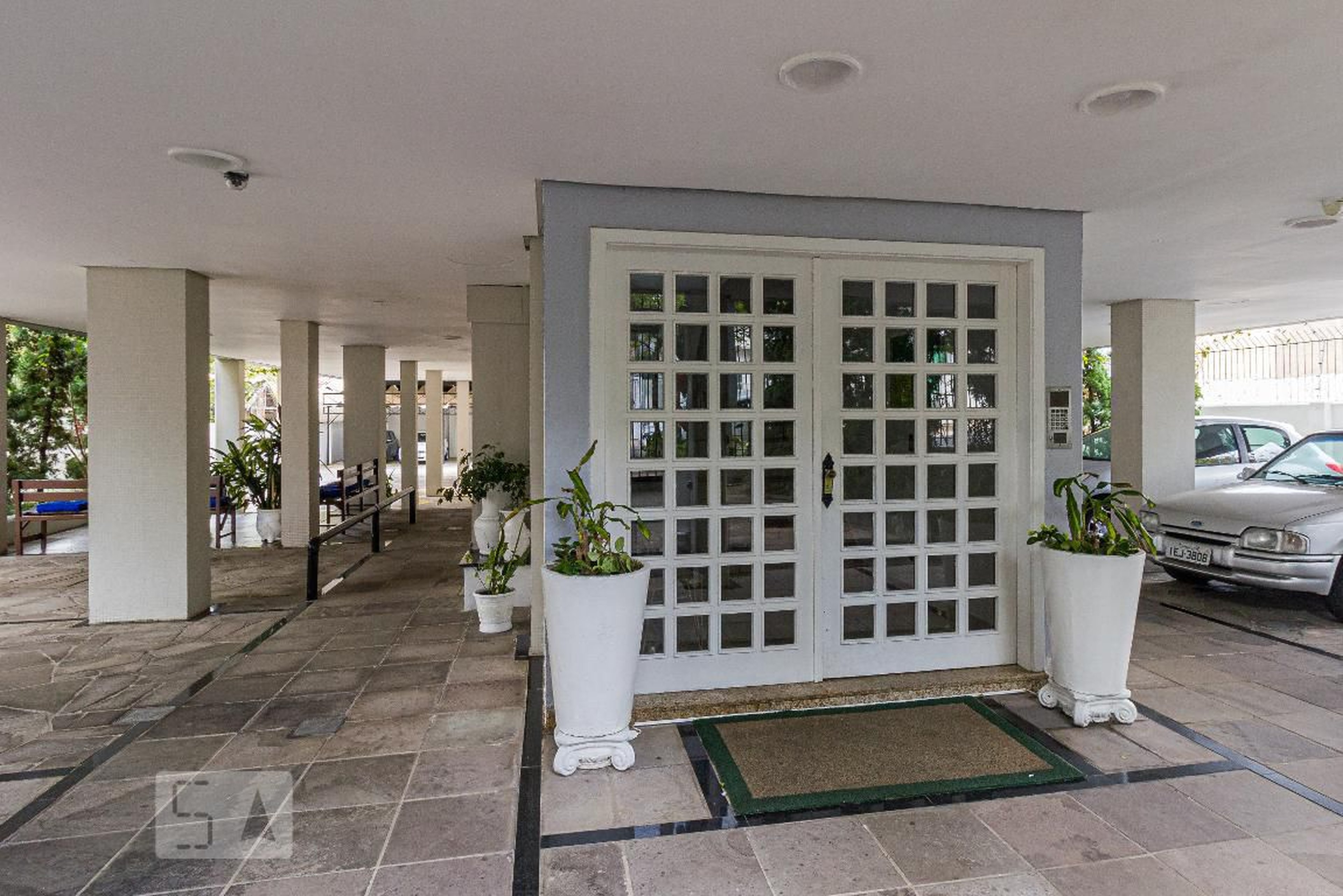 Entrada - Edifício Dona Celina