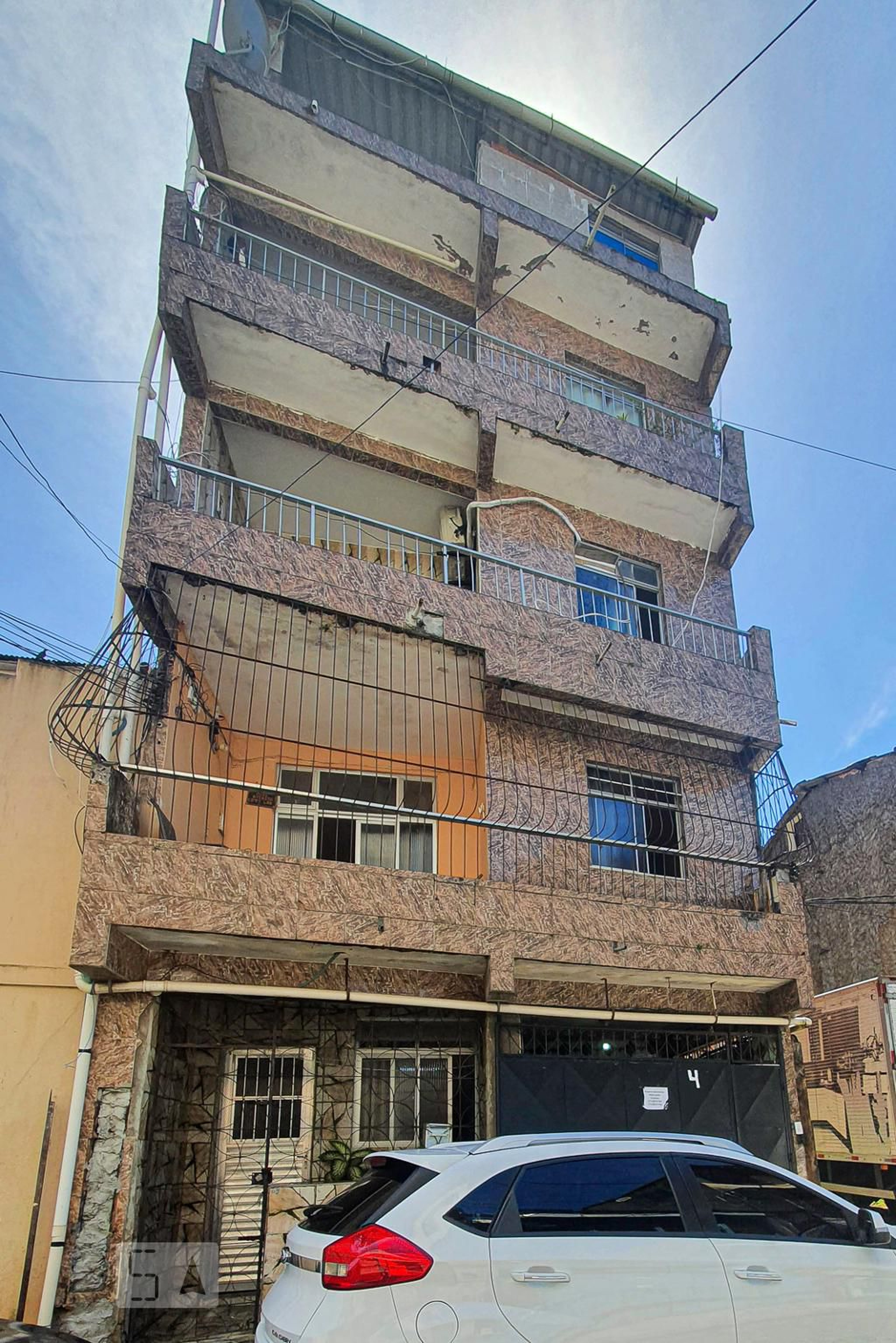 Fachada Condomínio em Travessa Eloy Guimarães, 04