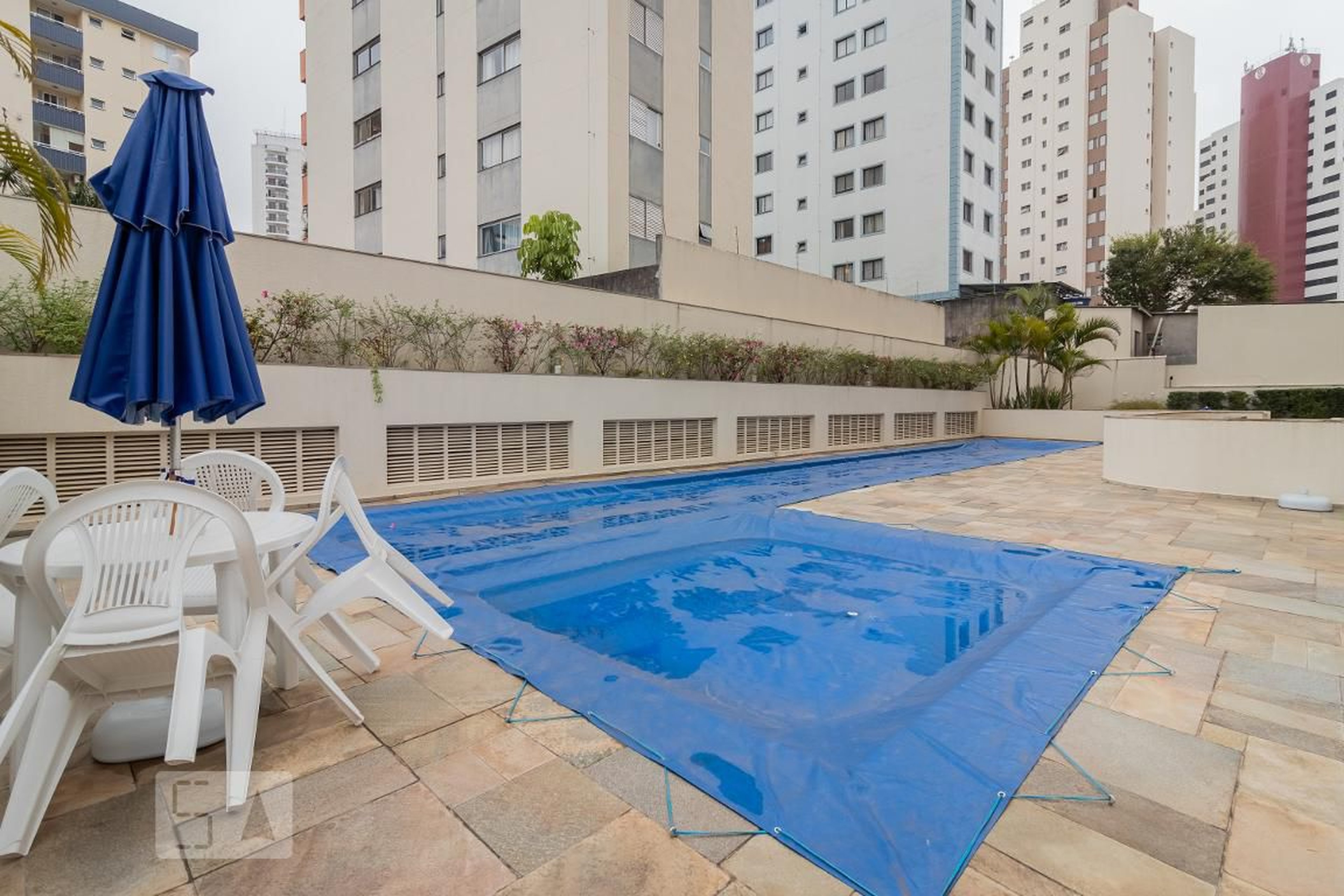 Piscina - Edifício Messina