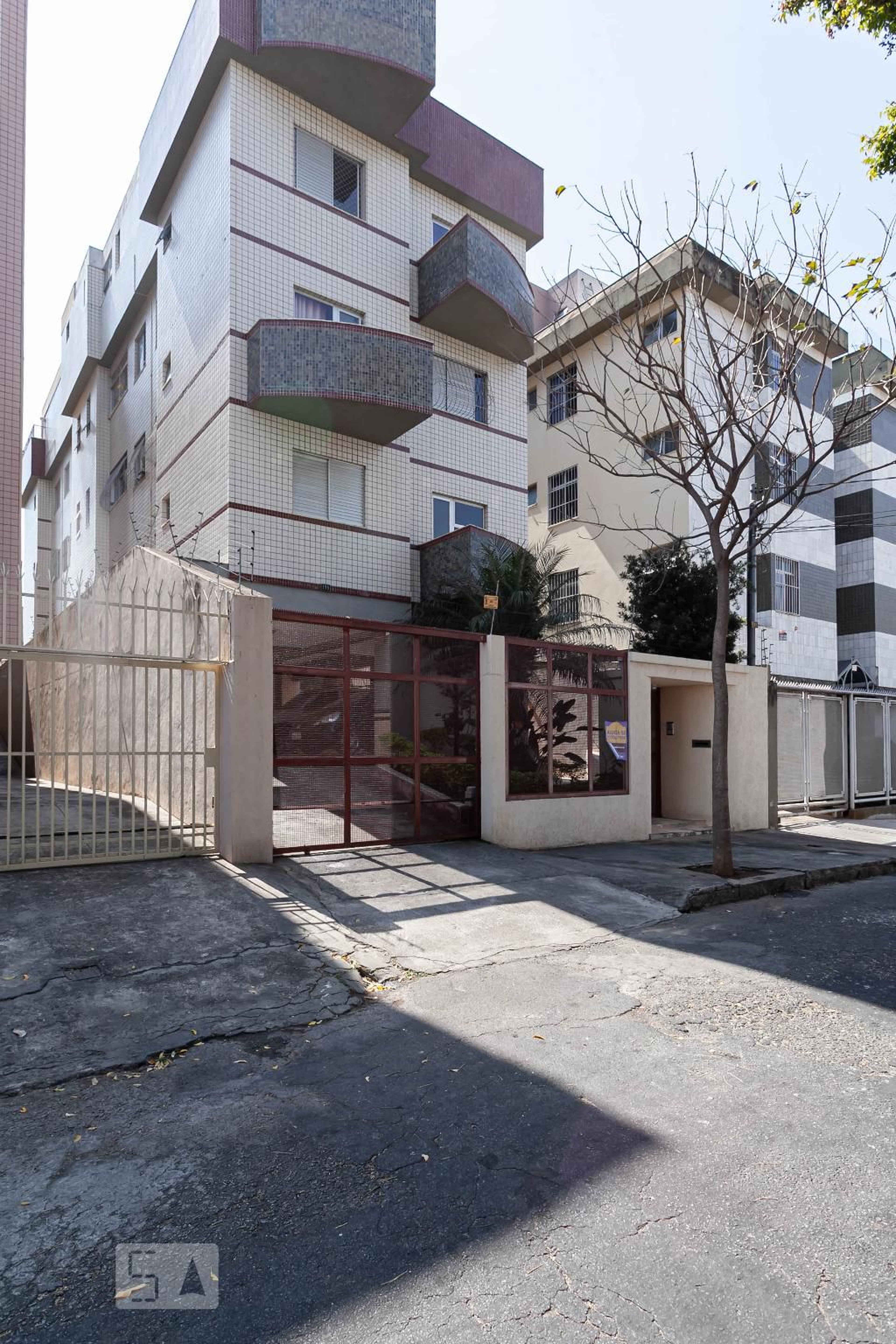 Fachada do prédio Condomínio em Rua Tenente Vitórino, 199