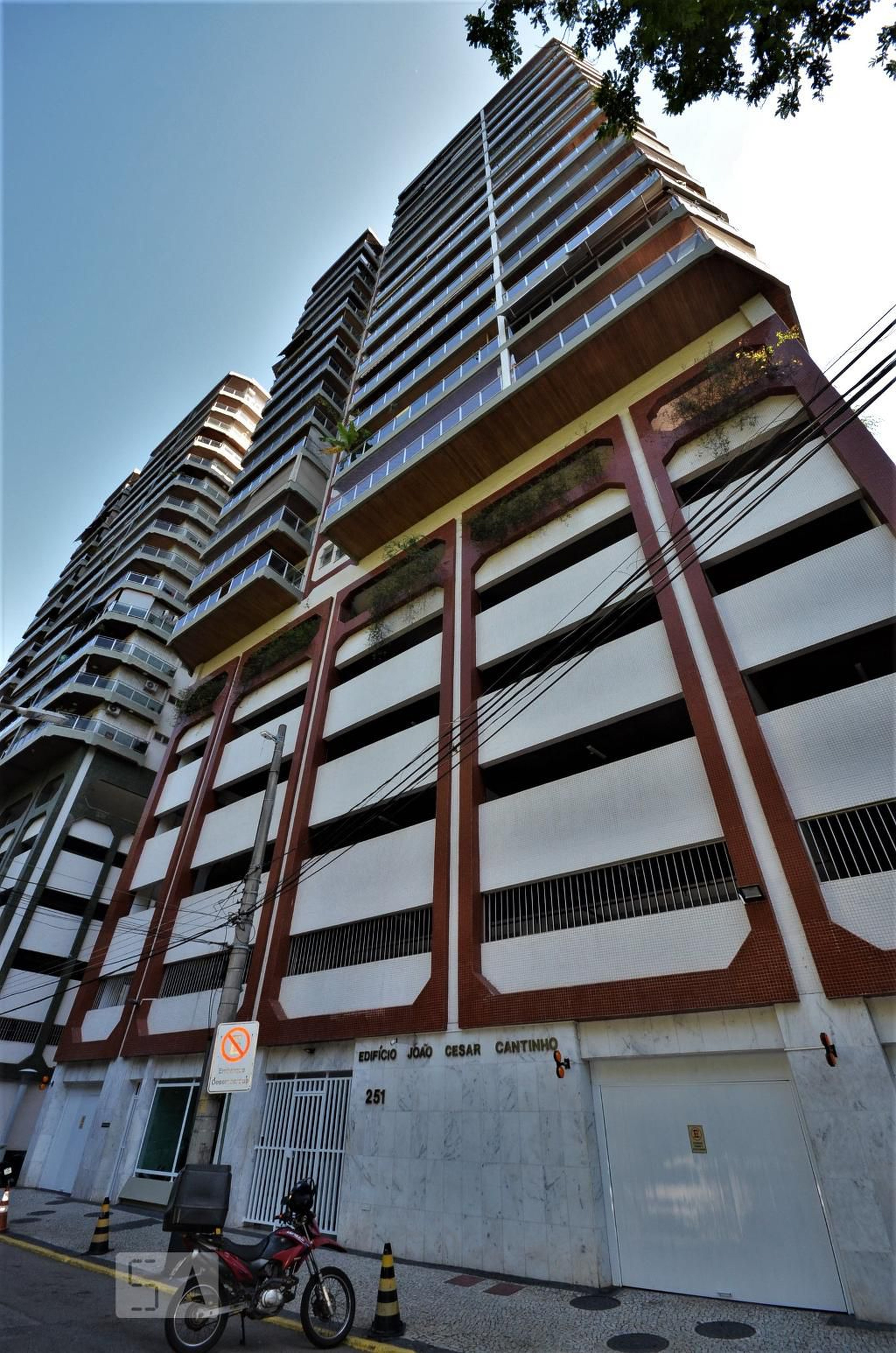 Fachada Edifício João César Cantinho