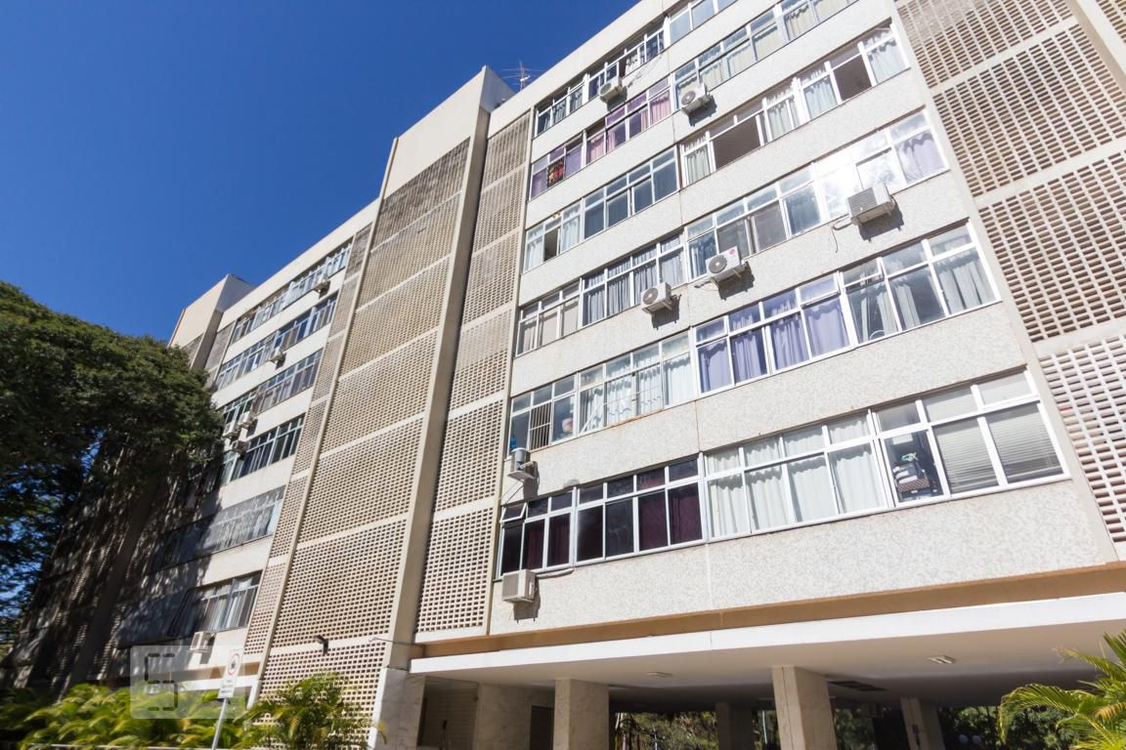 Fachada Condomínio em Sqs 302, Bloco F