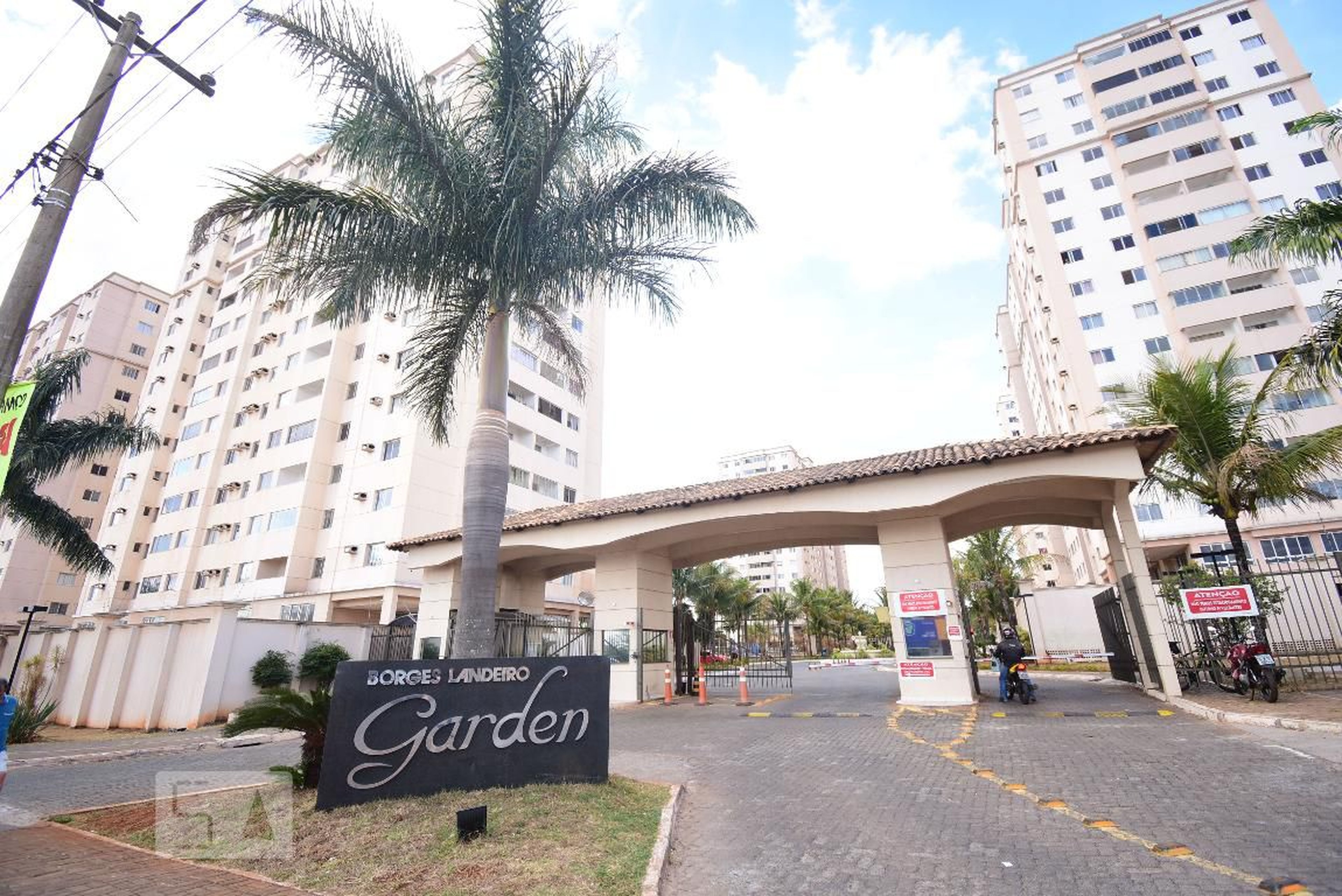 Fachada Condomínio em Qno 12 Área Especial C, Bloco K