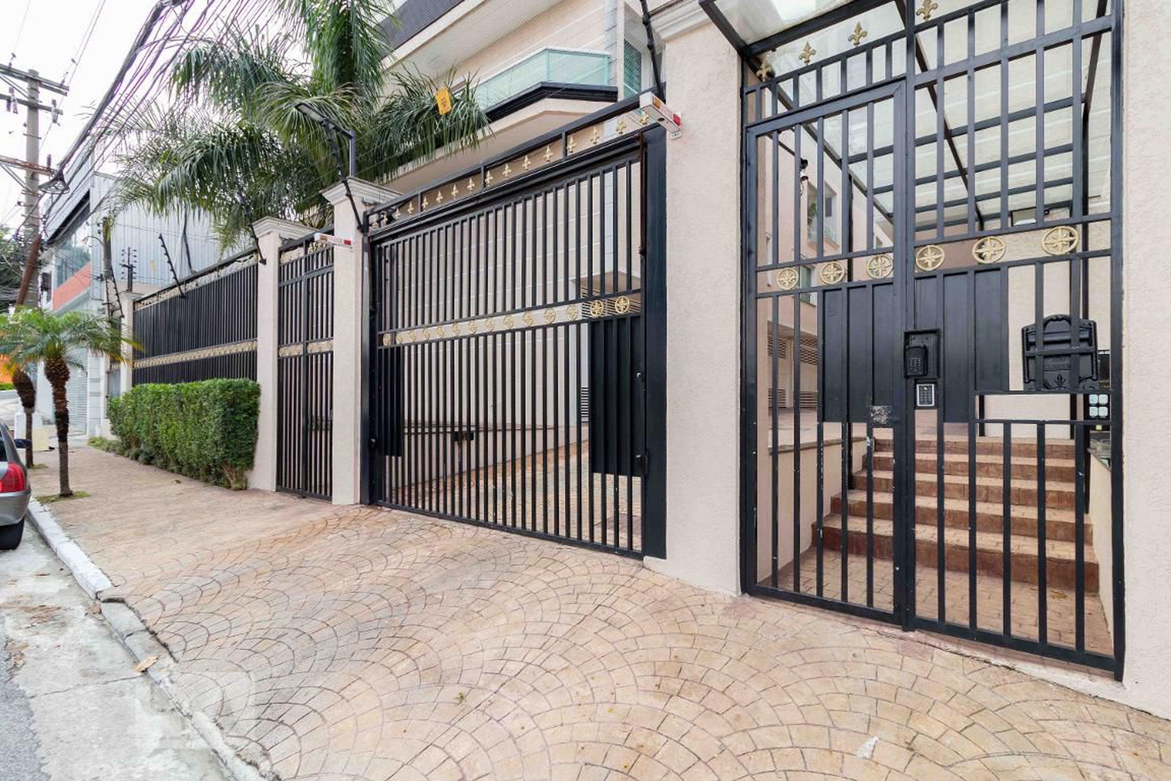 Fachada do Condomínio Condomínio Upper Side