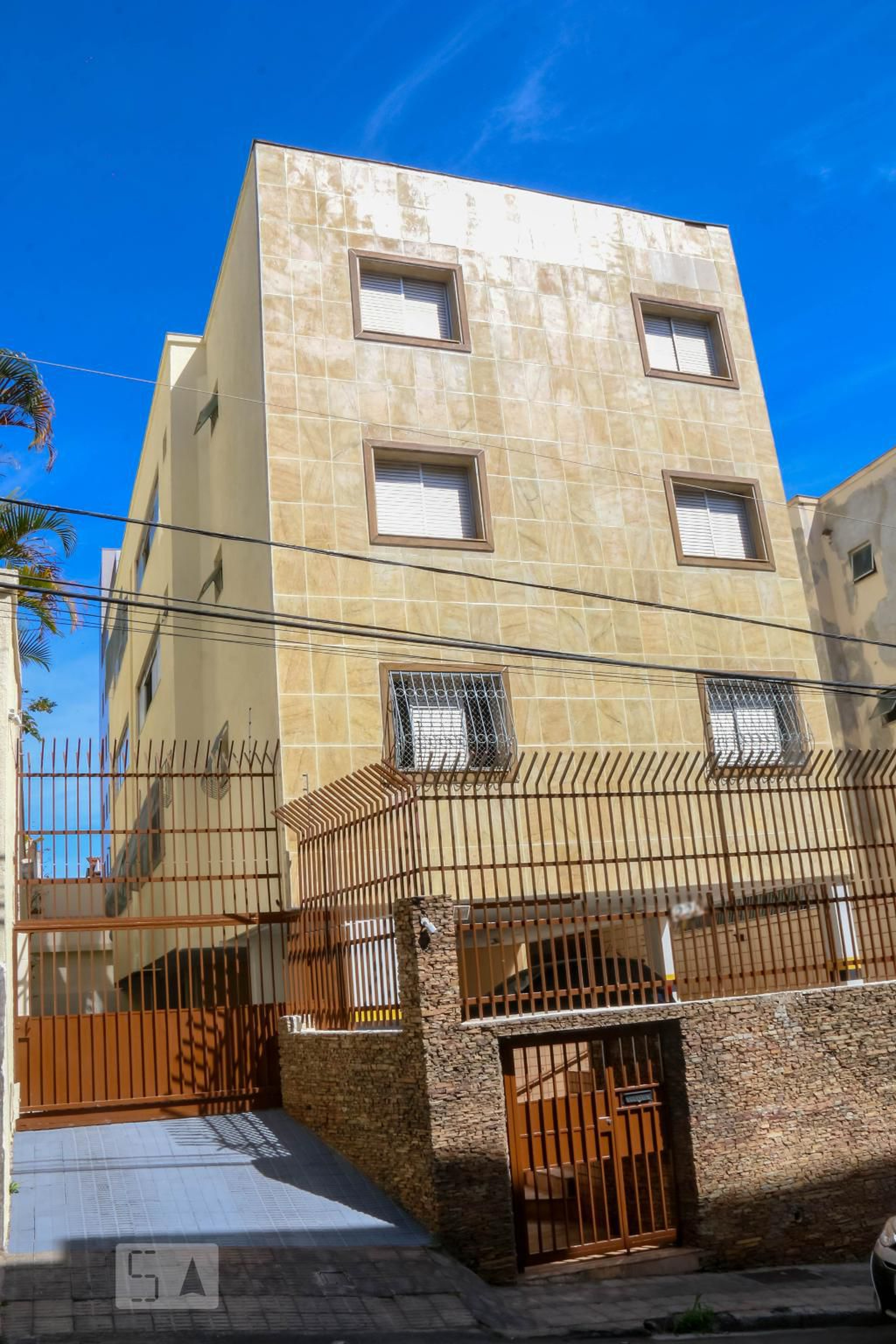 Fachada Condomínio em Rua Maranguape, 220