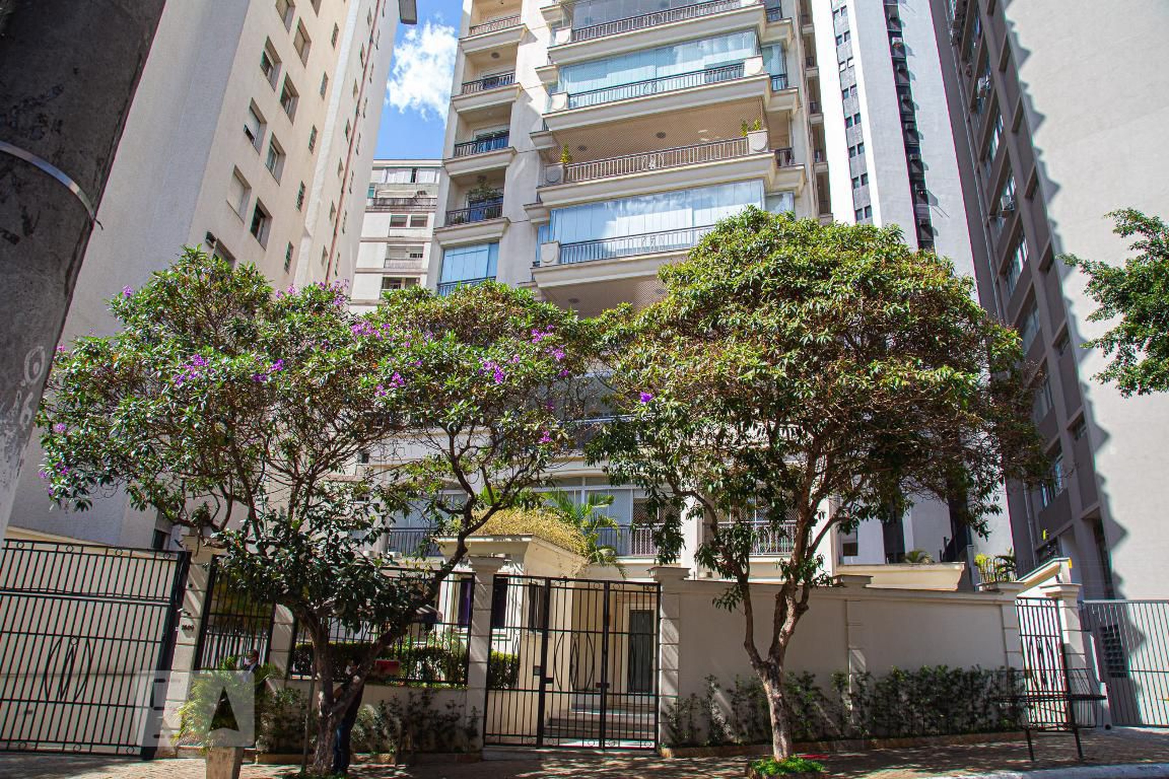 Fachada do Condomínio Condomínio Fort Dei Marmi