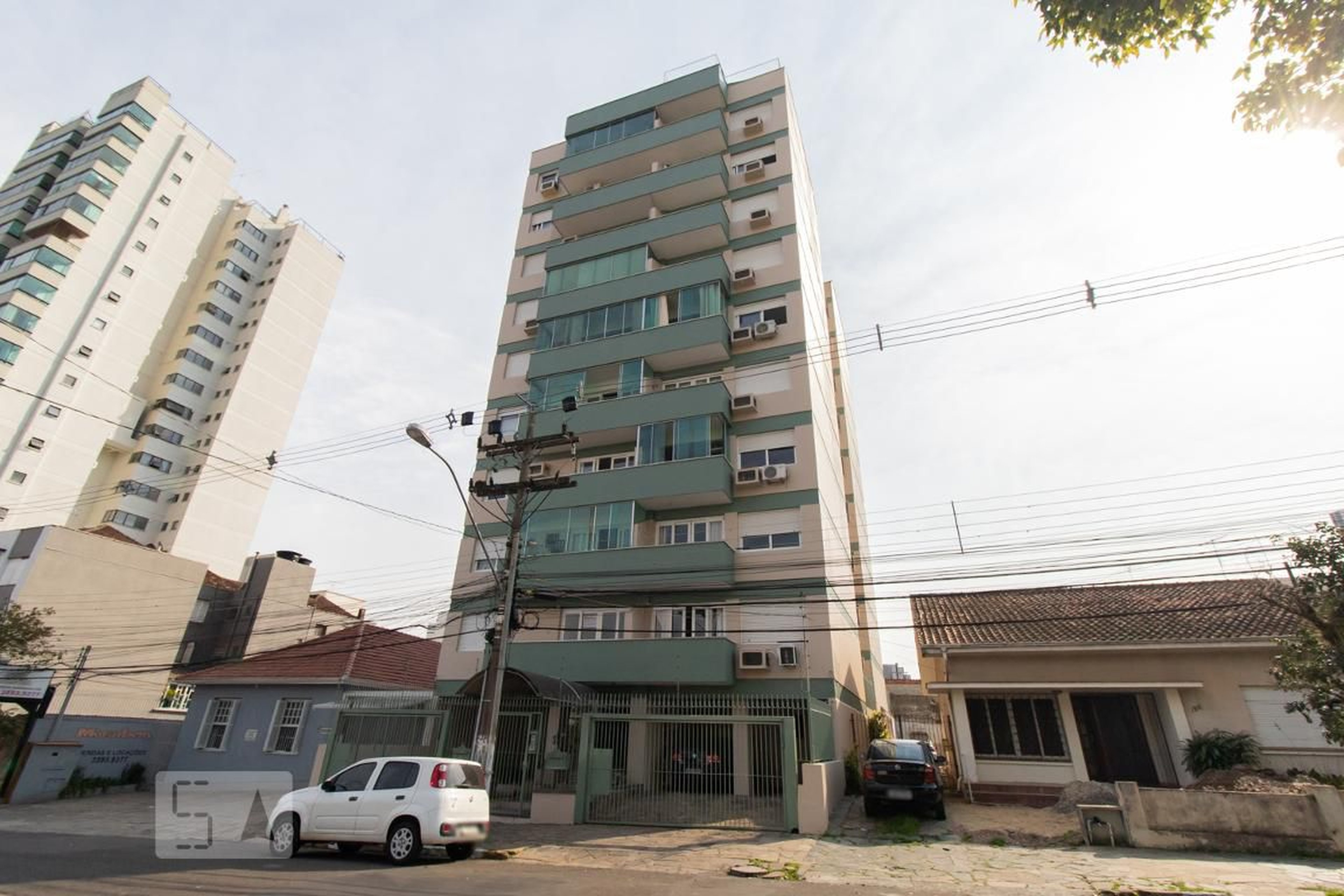 Fachada Condomínio em Rua Vicente da Fontoura, 24