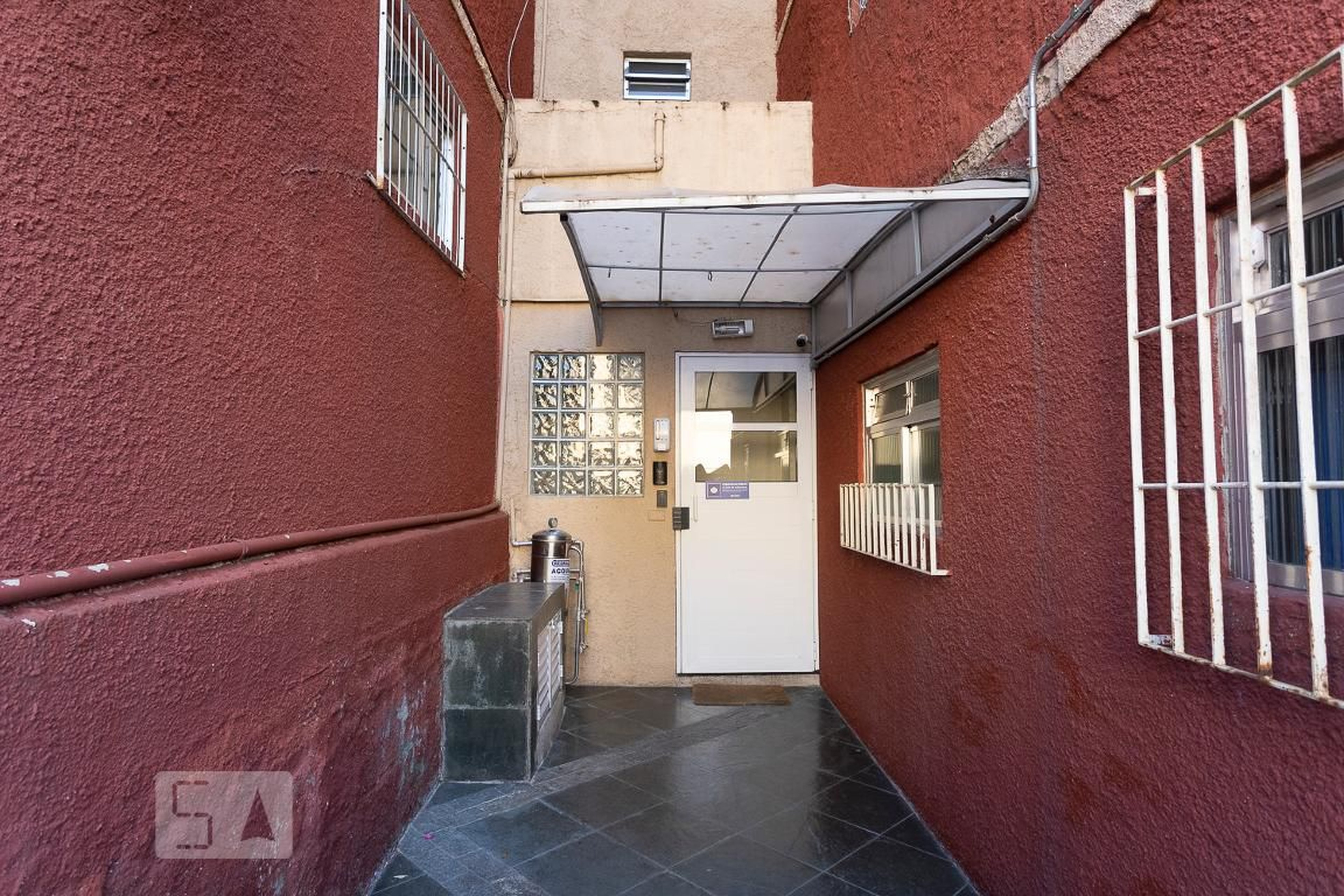 Hall de Entrada - Negro 23