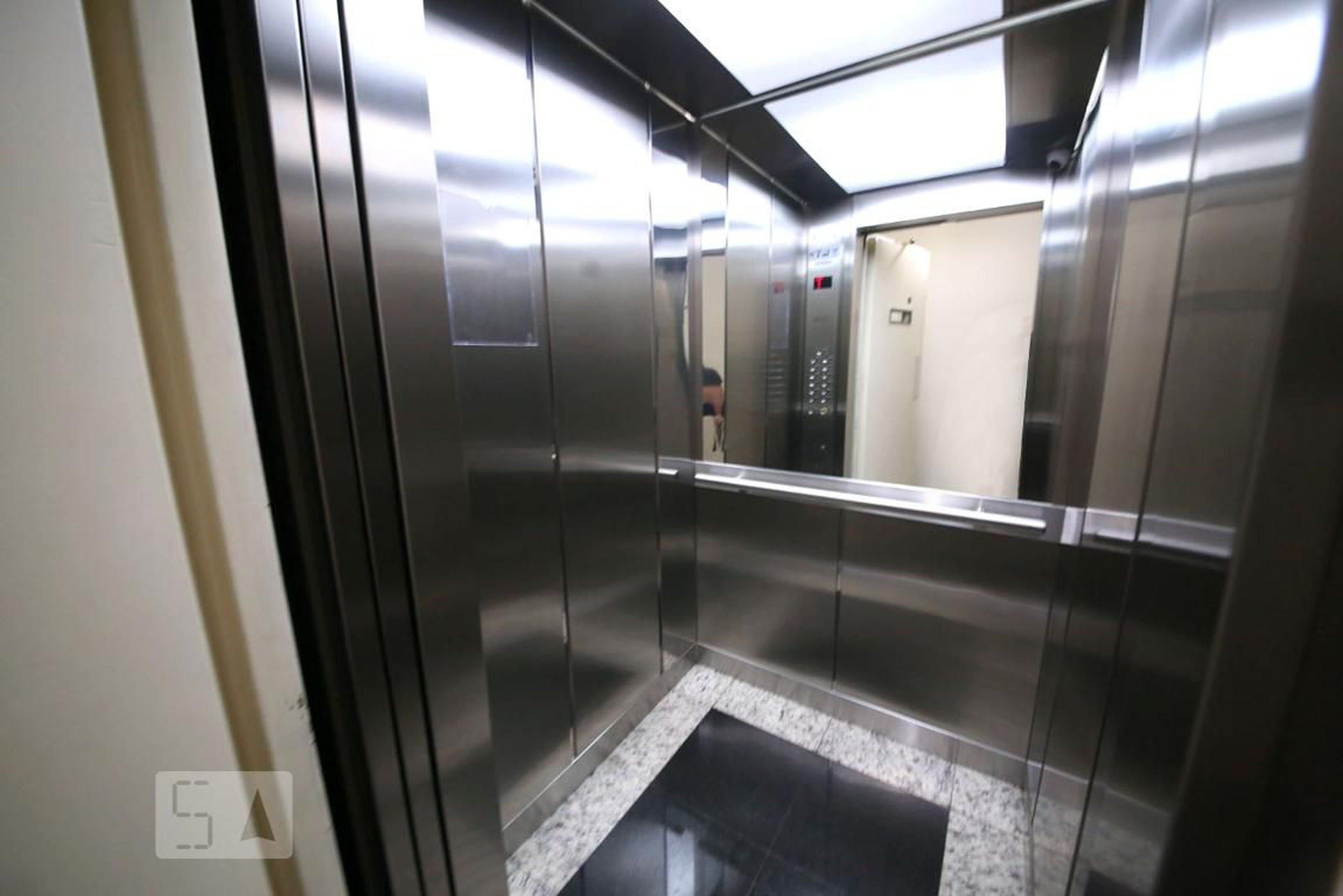 Elevador - Edifício Gabriela