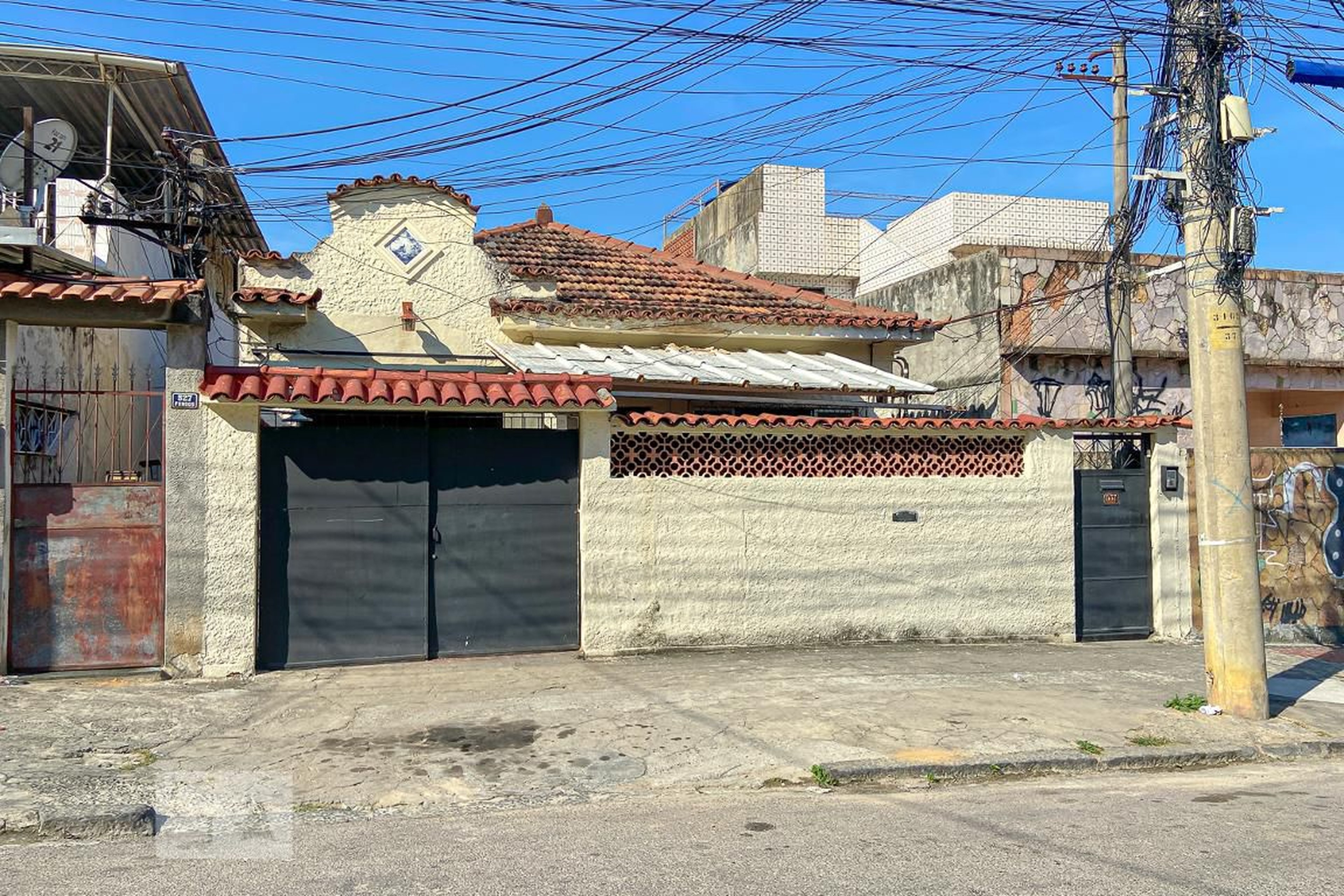 Fachada Condomínio em Rua Tangará, 537