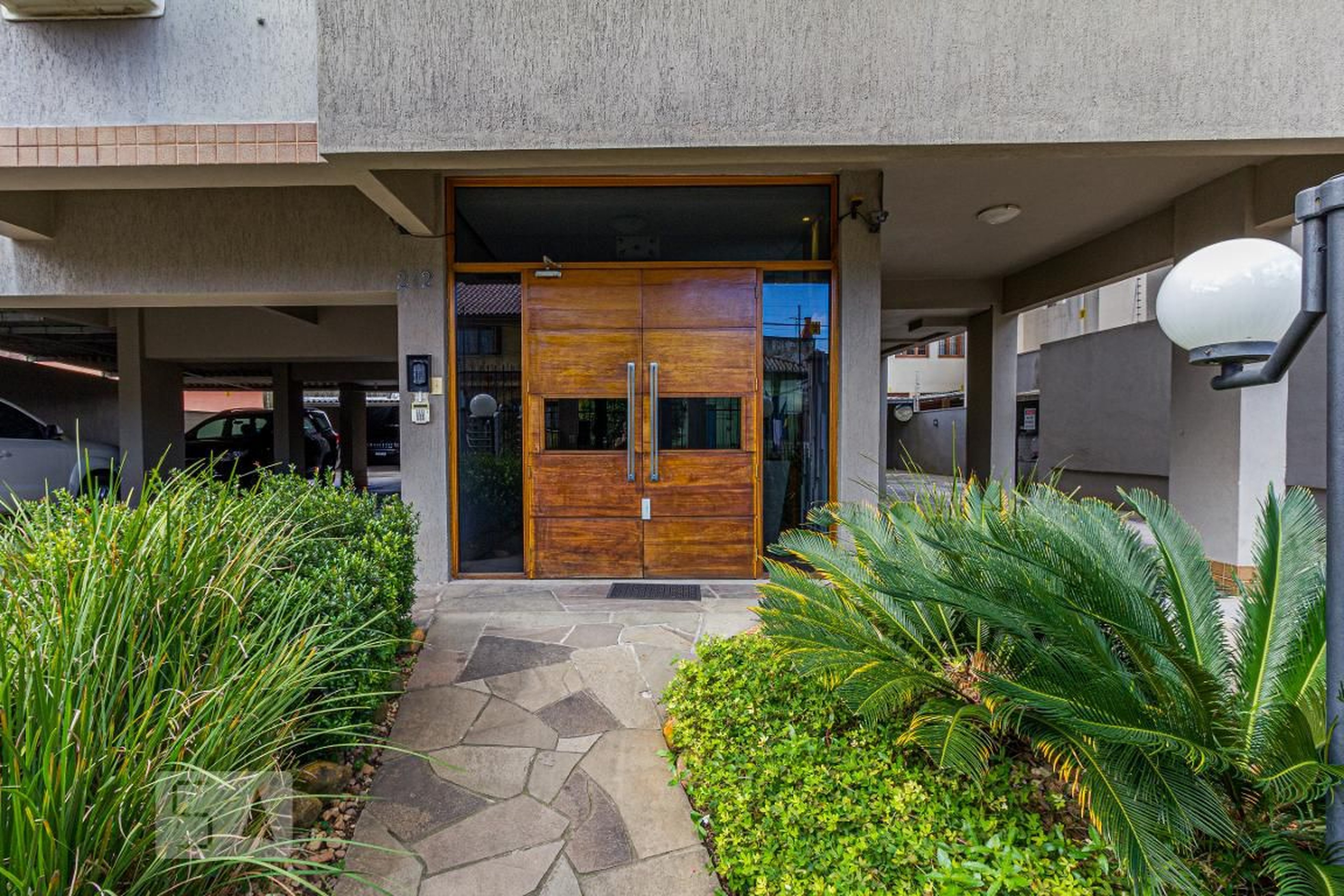 Fachada Condomínio em Rua Azevedo Sodré, 212