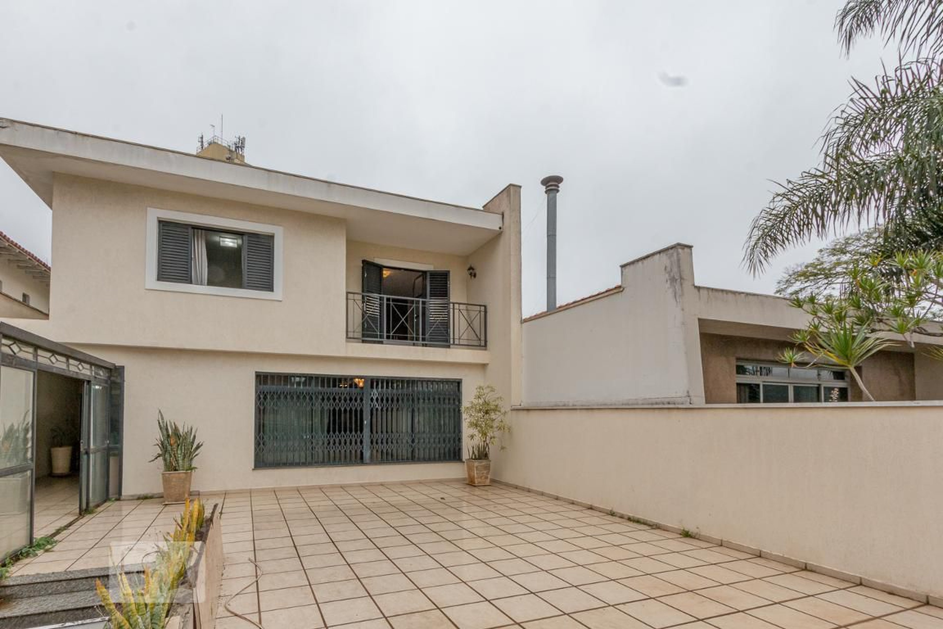 Fachada Condomínio em R. Emboabas, 28