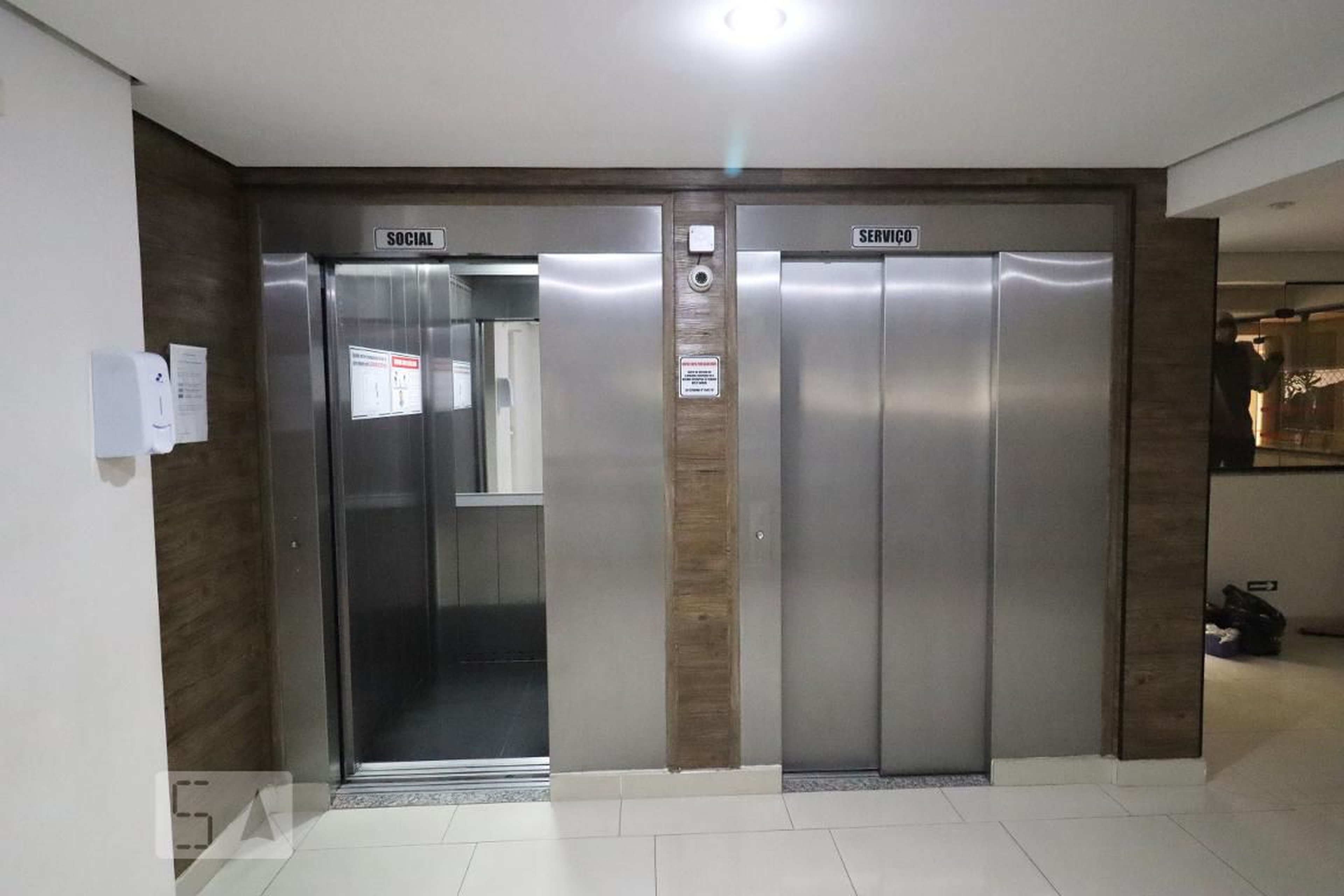 Hall - Pedras Preciosas