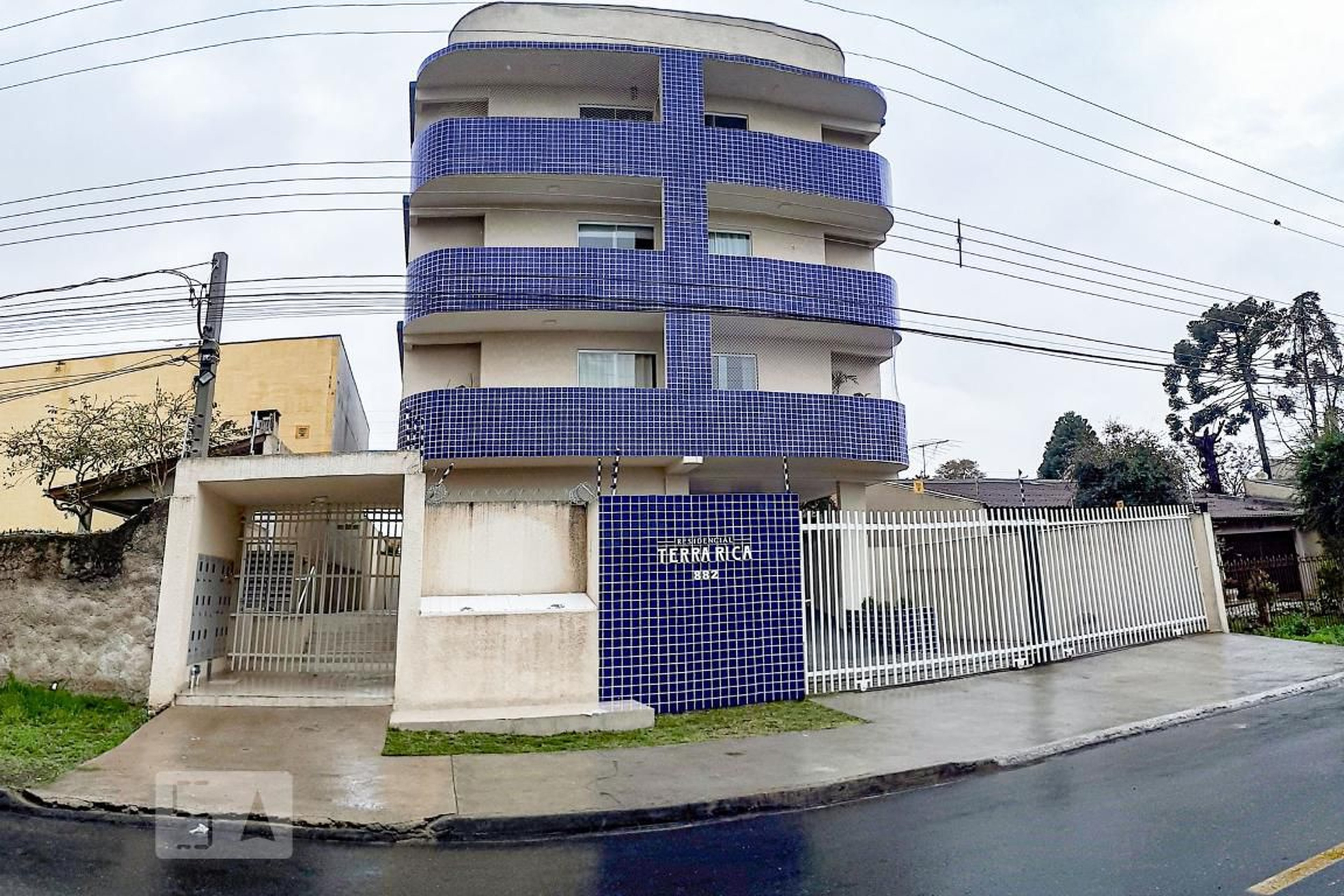 Fachada Condomínio em Rua Terra Rica, 882