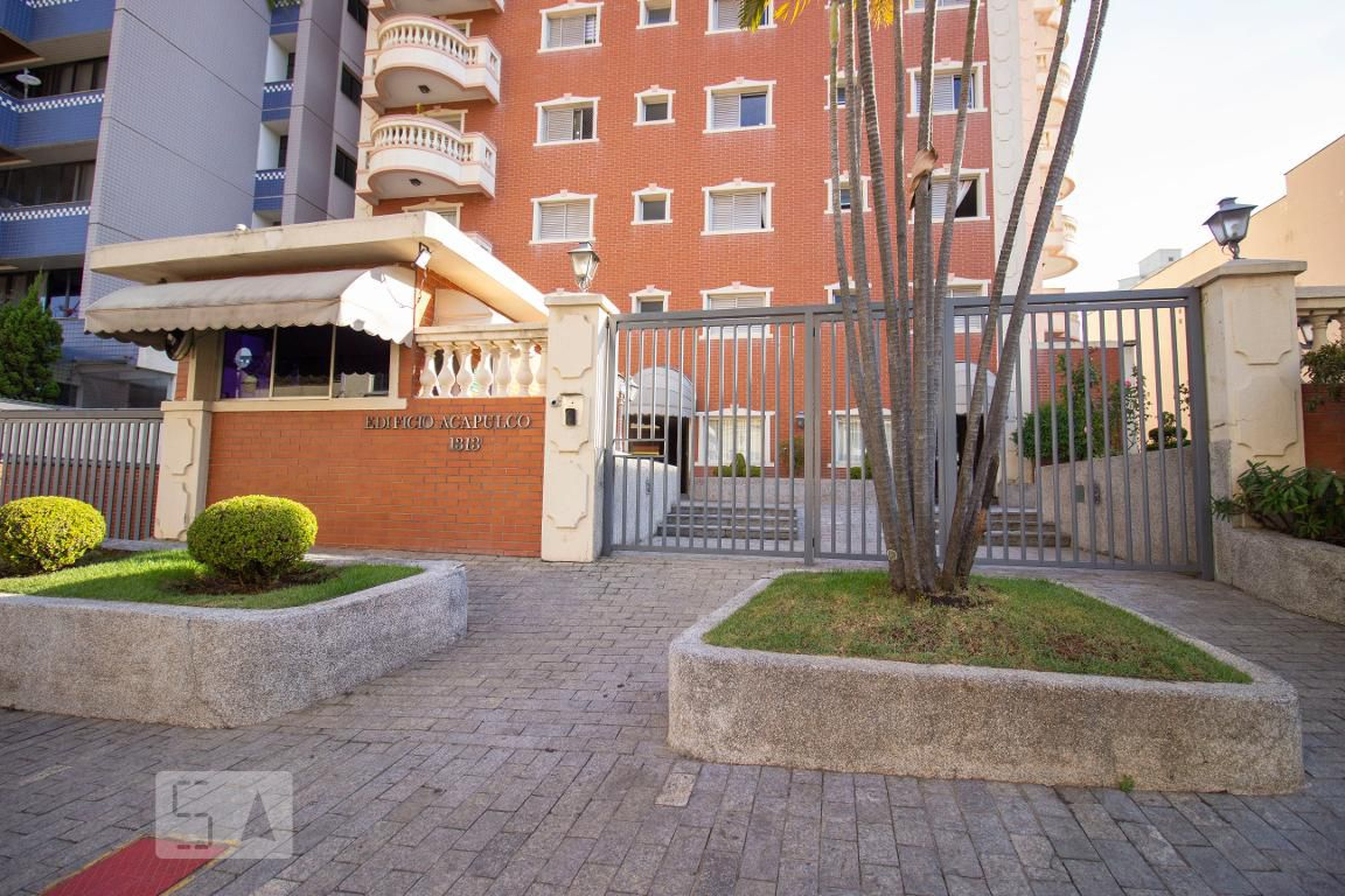 Fachada do Condomínio Condomínio Acapulco