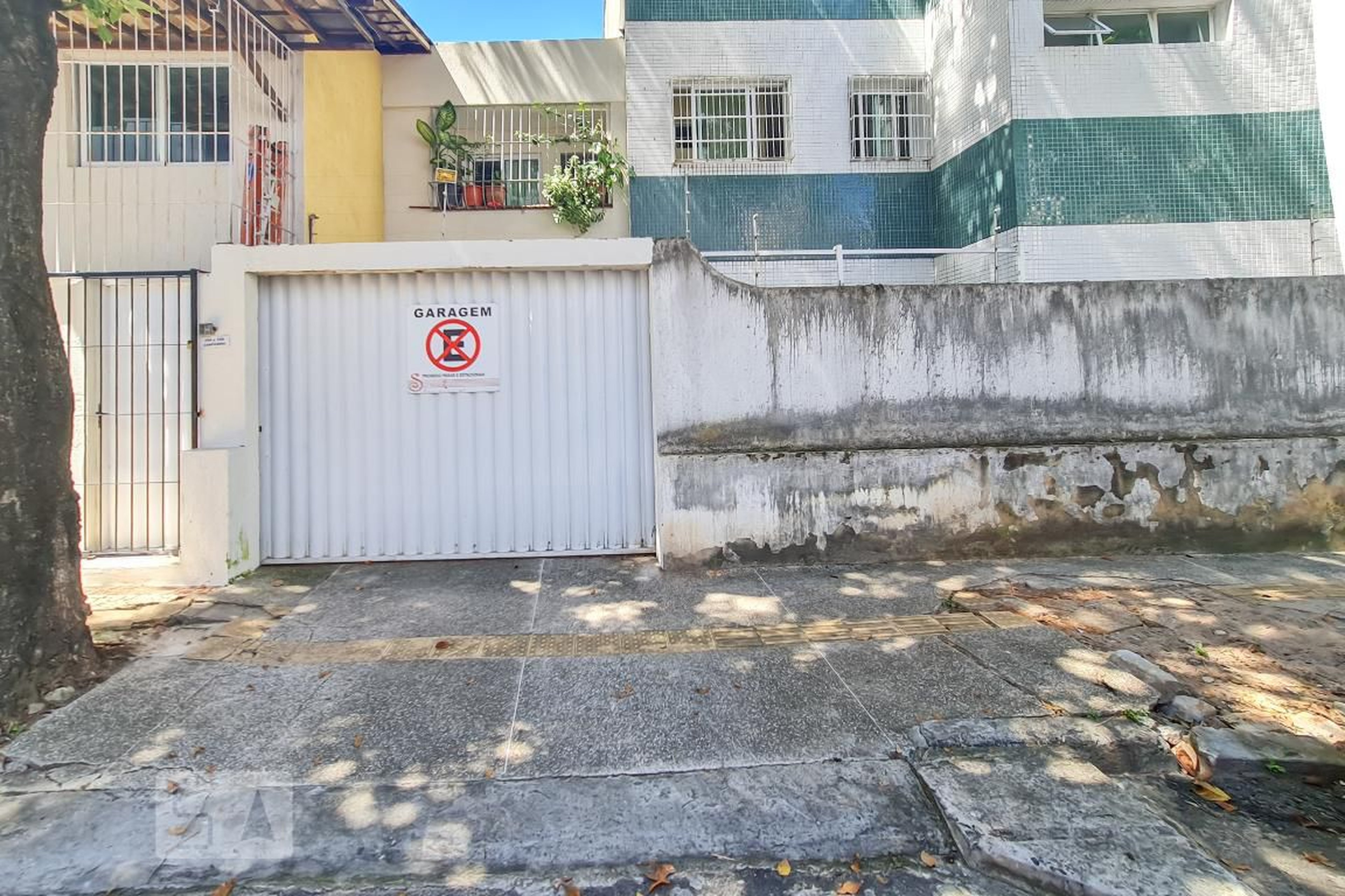 Fachada Condomínio em Rua Doutor João Pondé, 275