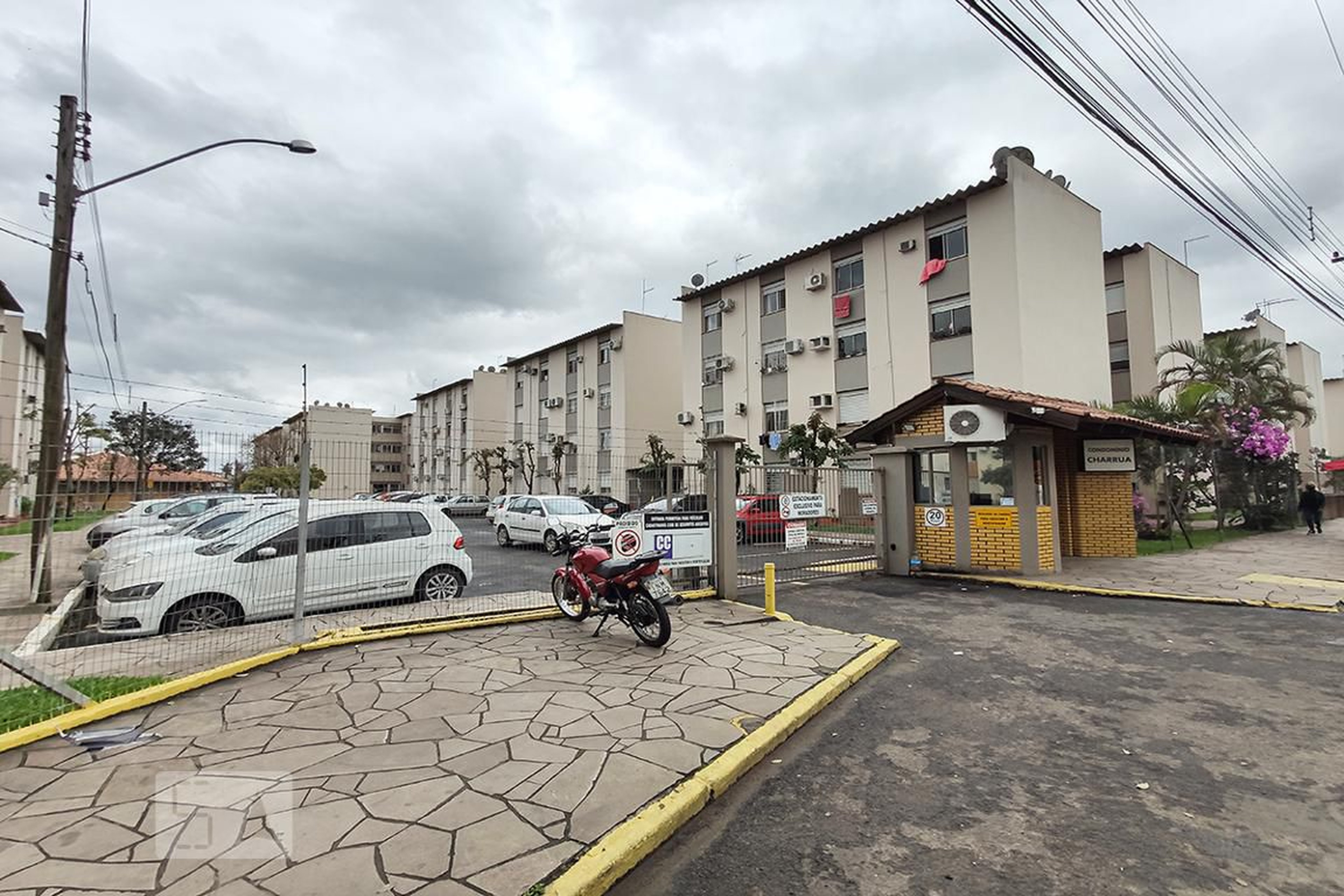 Fachada do Condomínio Condomínio em Rua São Bernardo, 200