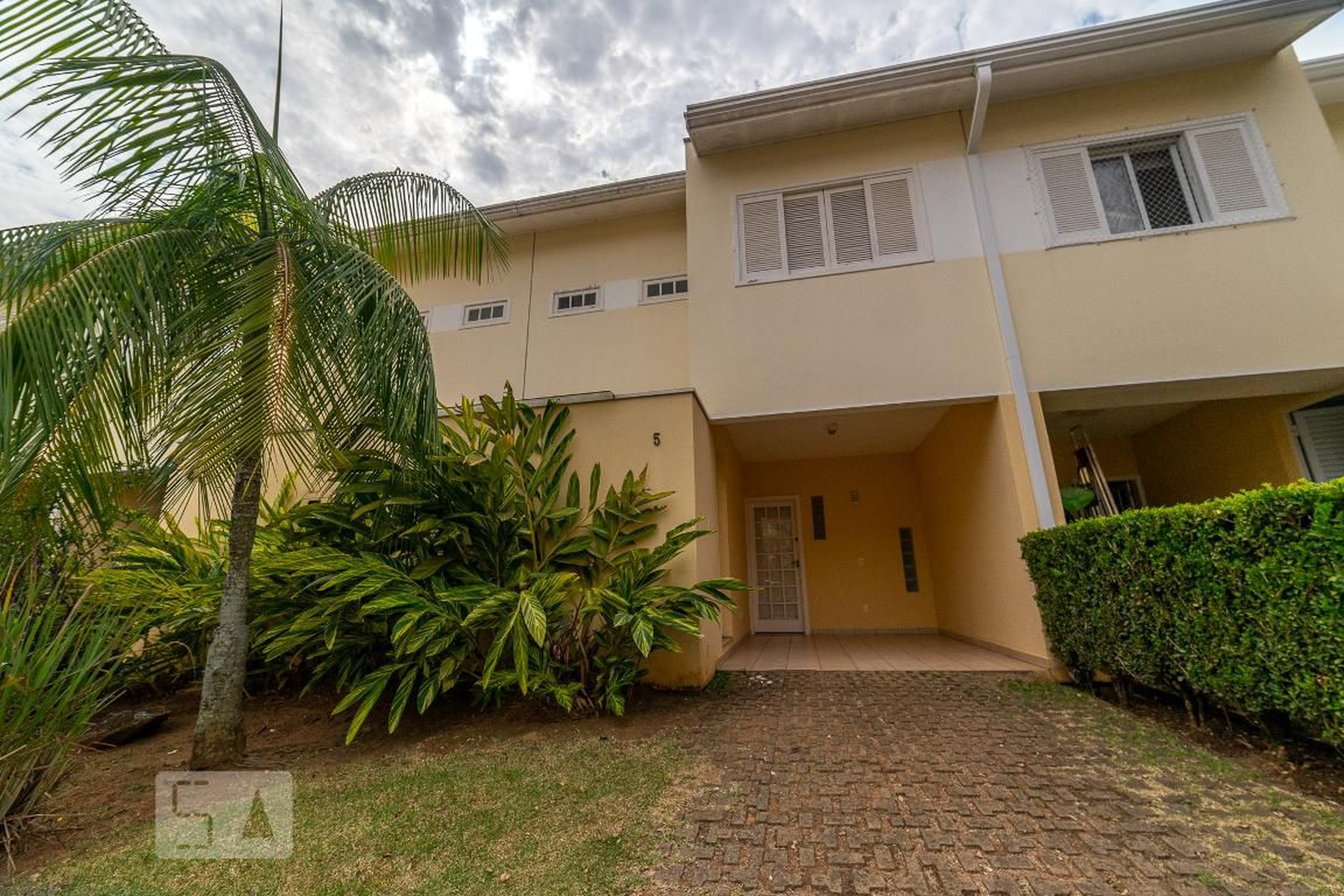 Fachada Residencial Outeiro Ipes