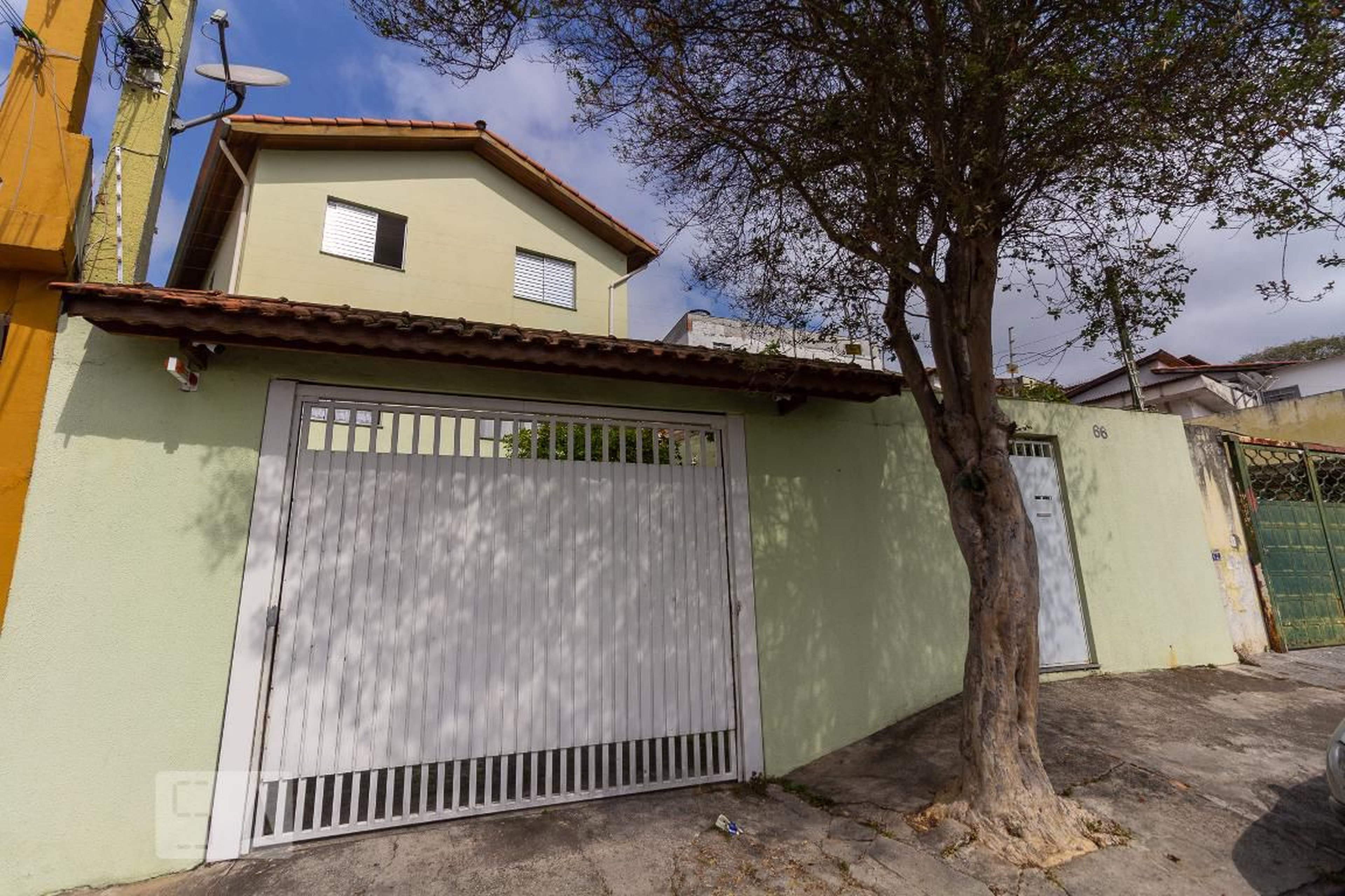 Fachada Condomínio em Rua José de Martini, 66