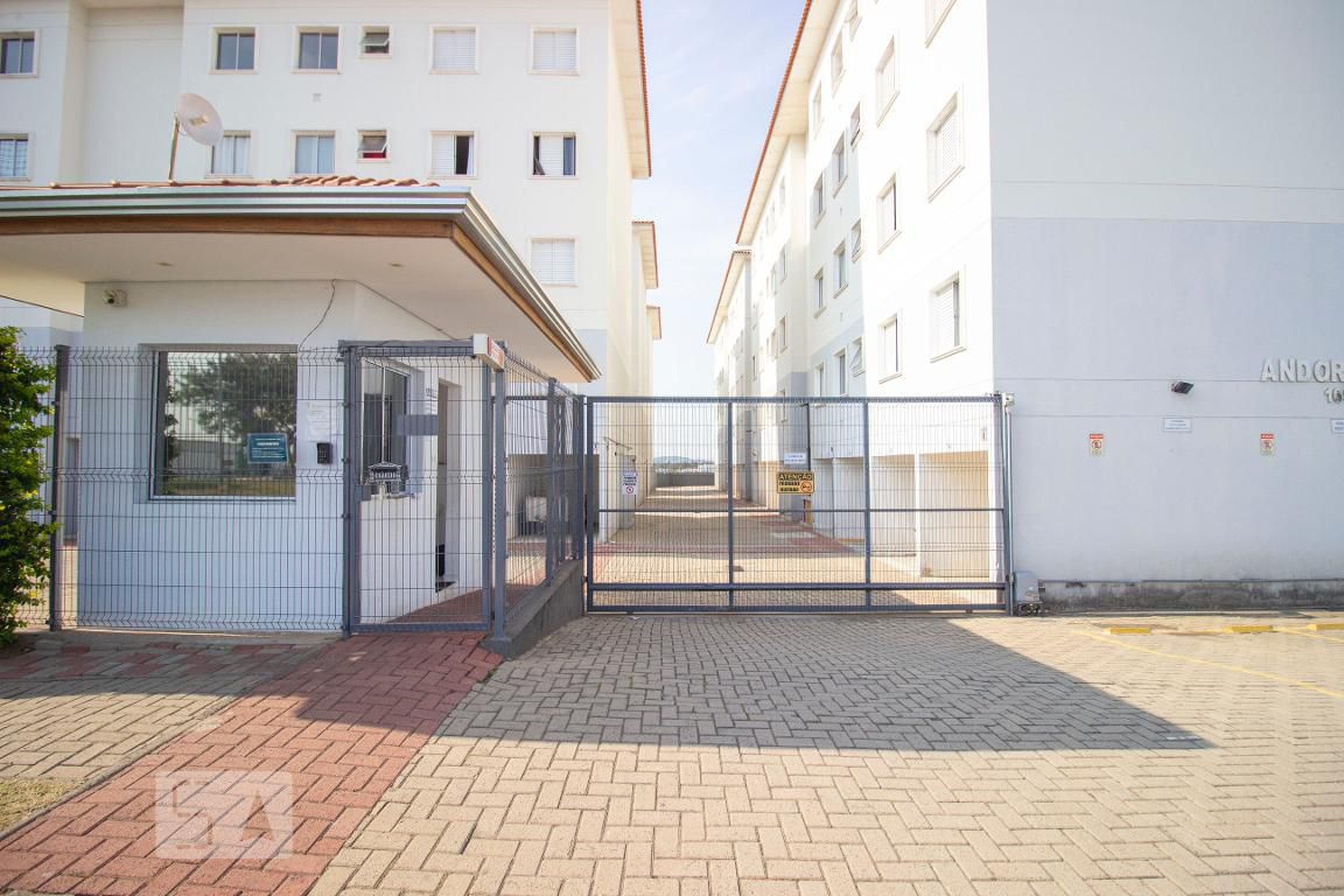 Fachada do Condomínio Condomínio Morada dos Pássaros