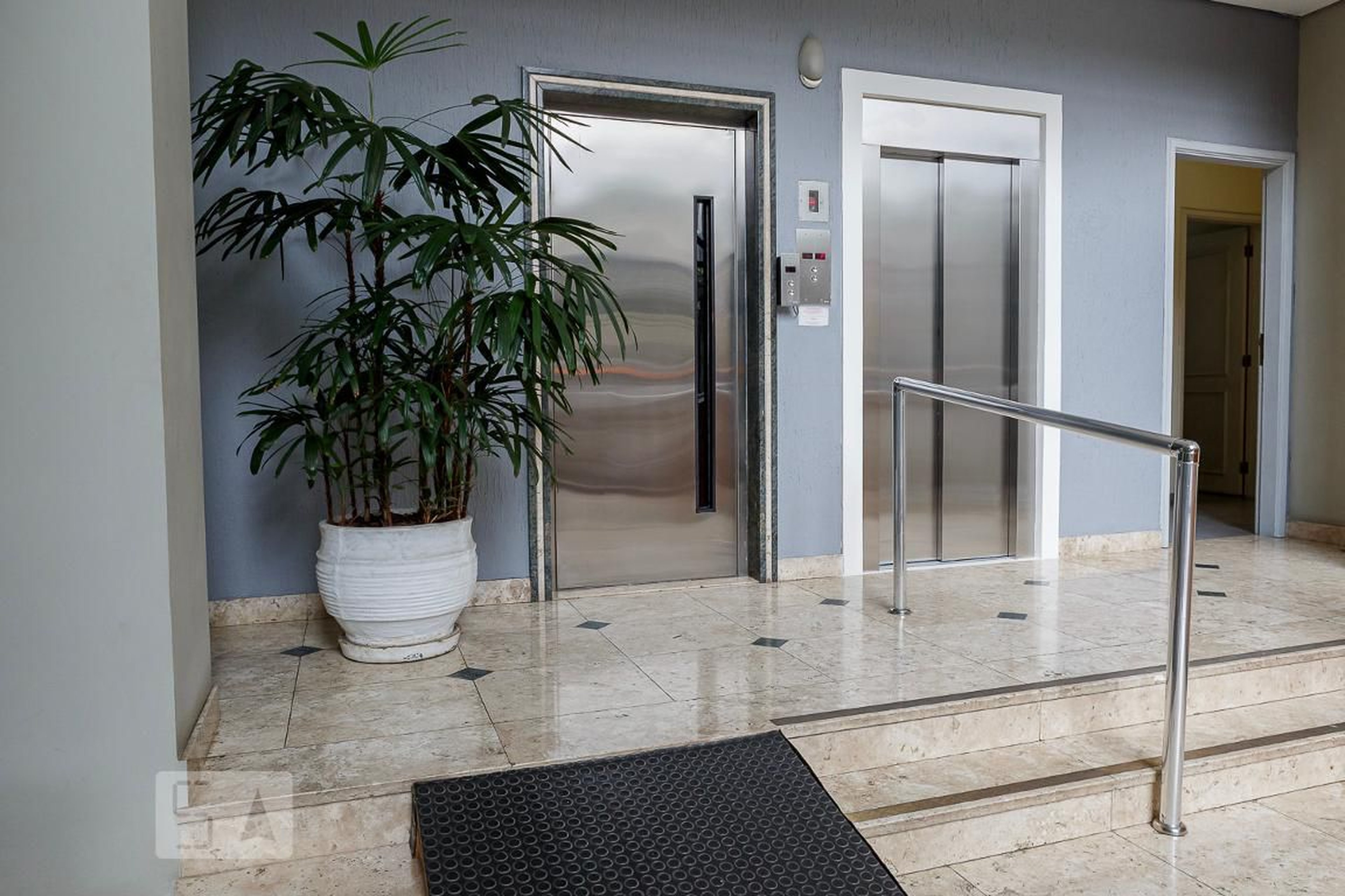 Elevador - The Metropolitan Hall