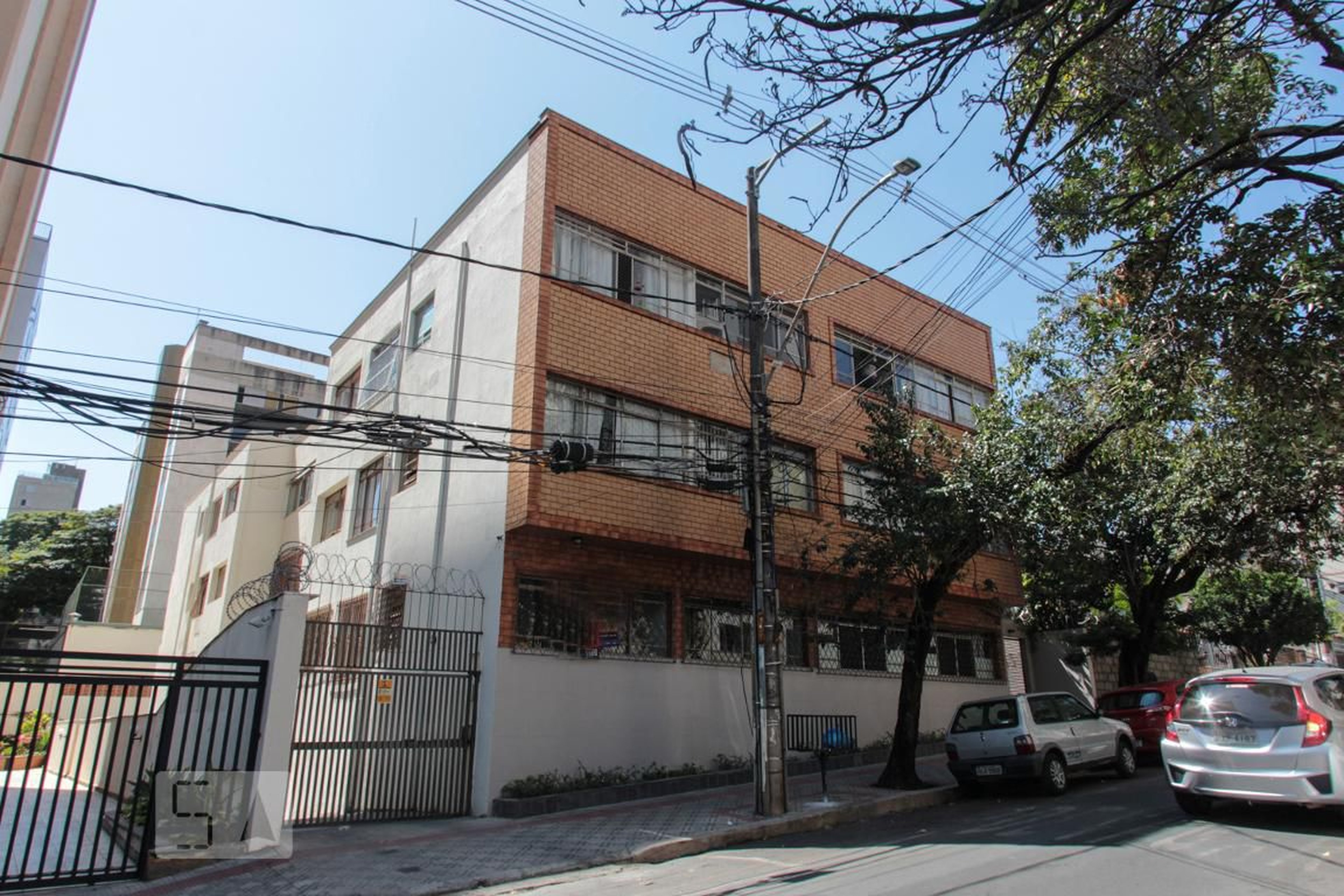 Fachada Condomínio em Rua Cristina, 920