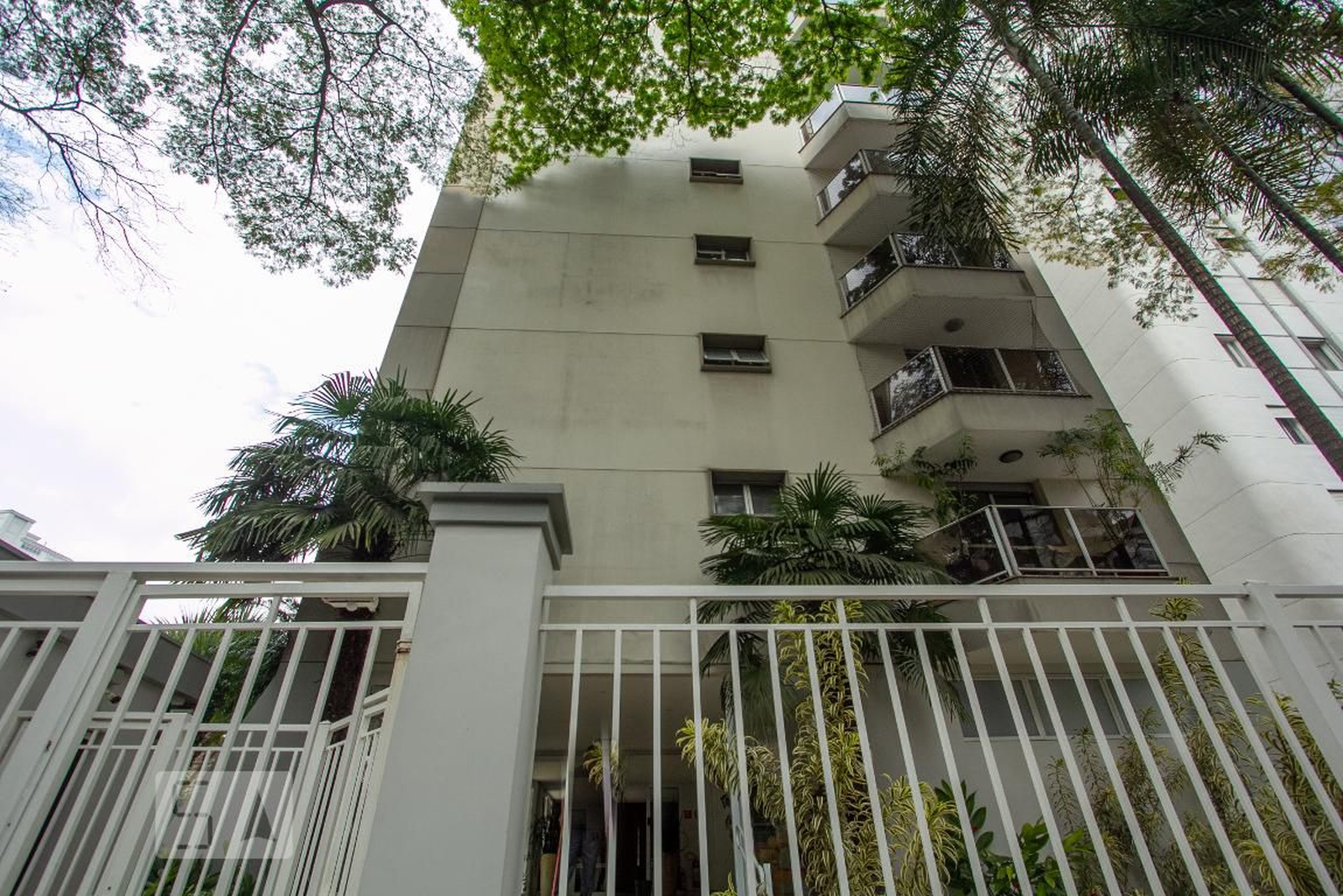 Fachada Condomínio Mansão do Parque