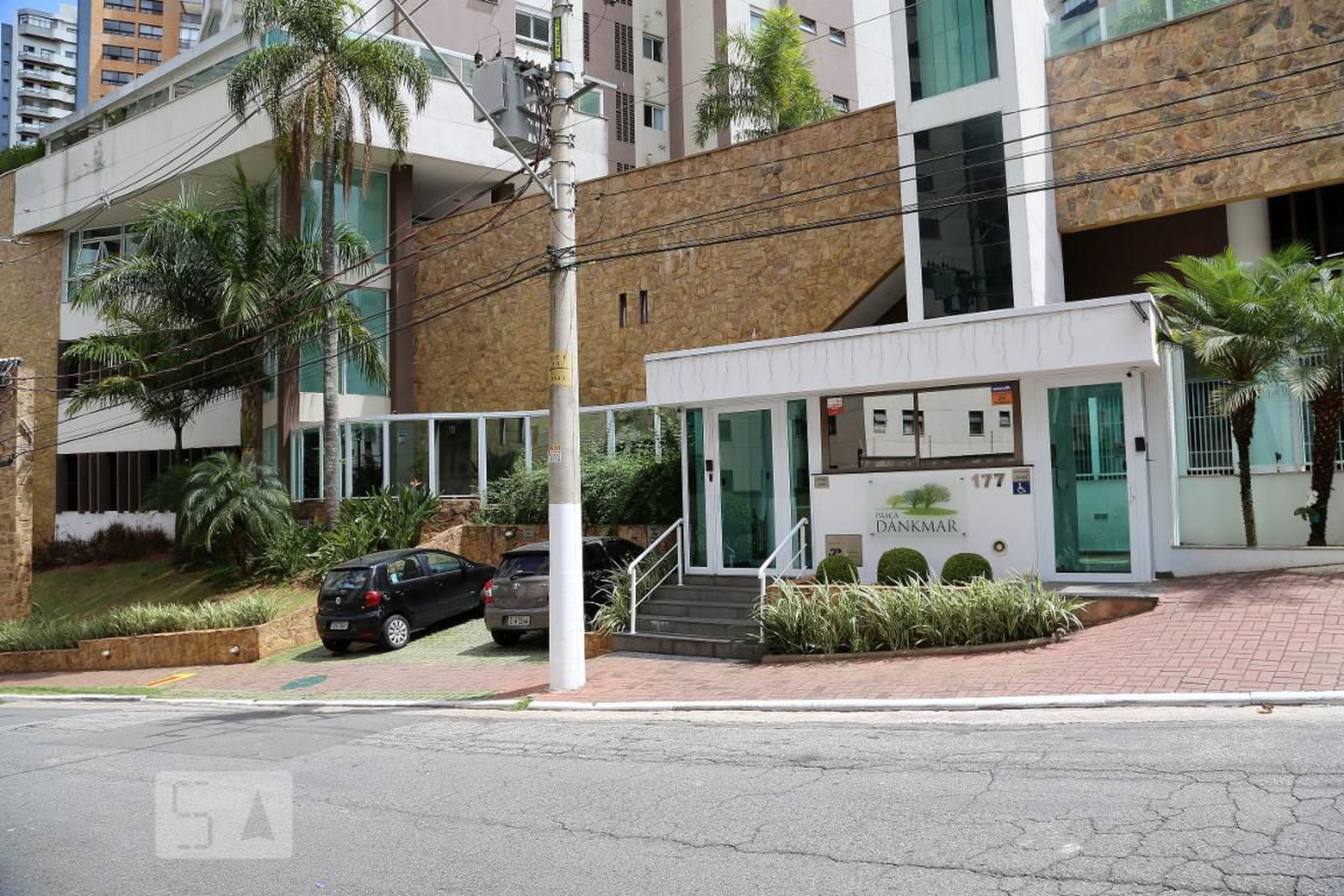 Fachada do Condomínio Condomínio Praça Dankmar