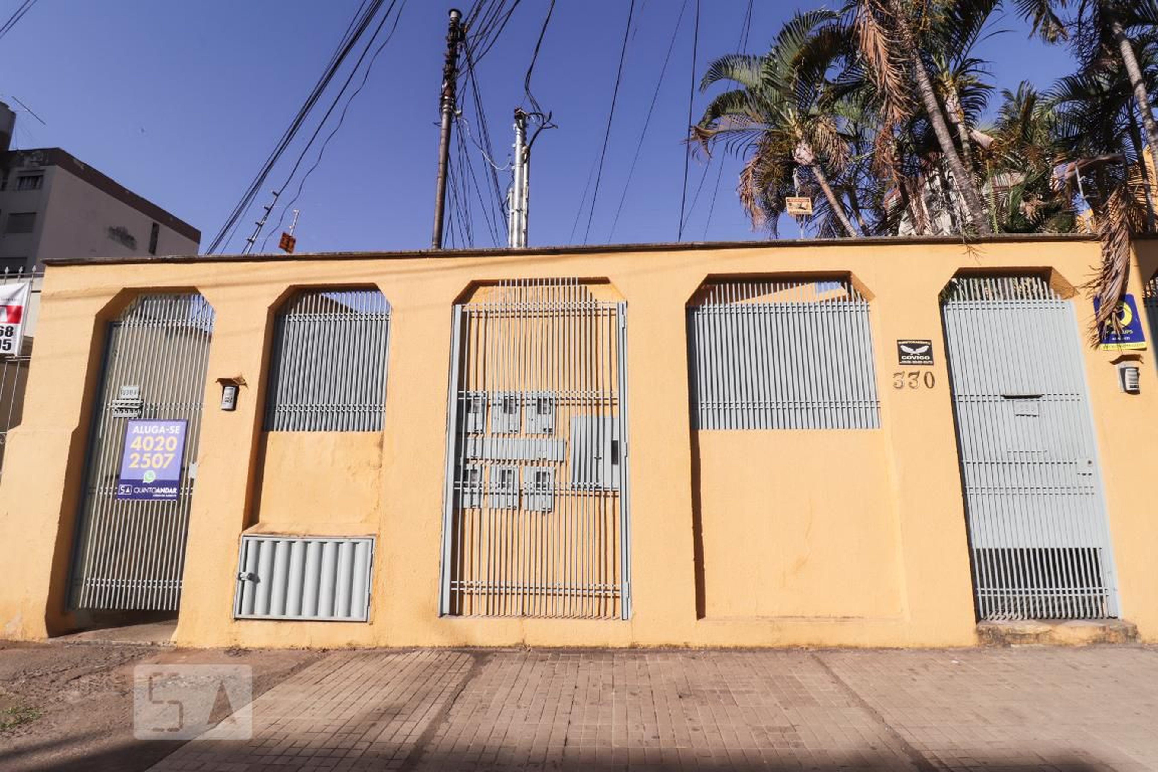 Fachada Condomínio em Rua 70, 330