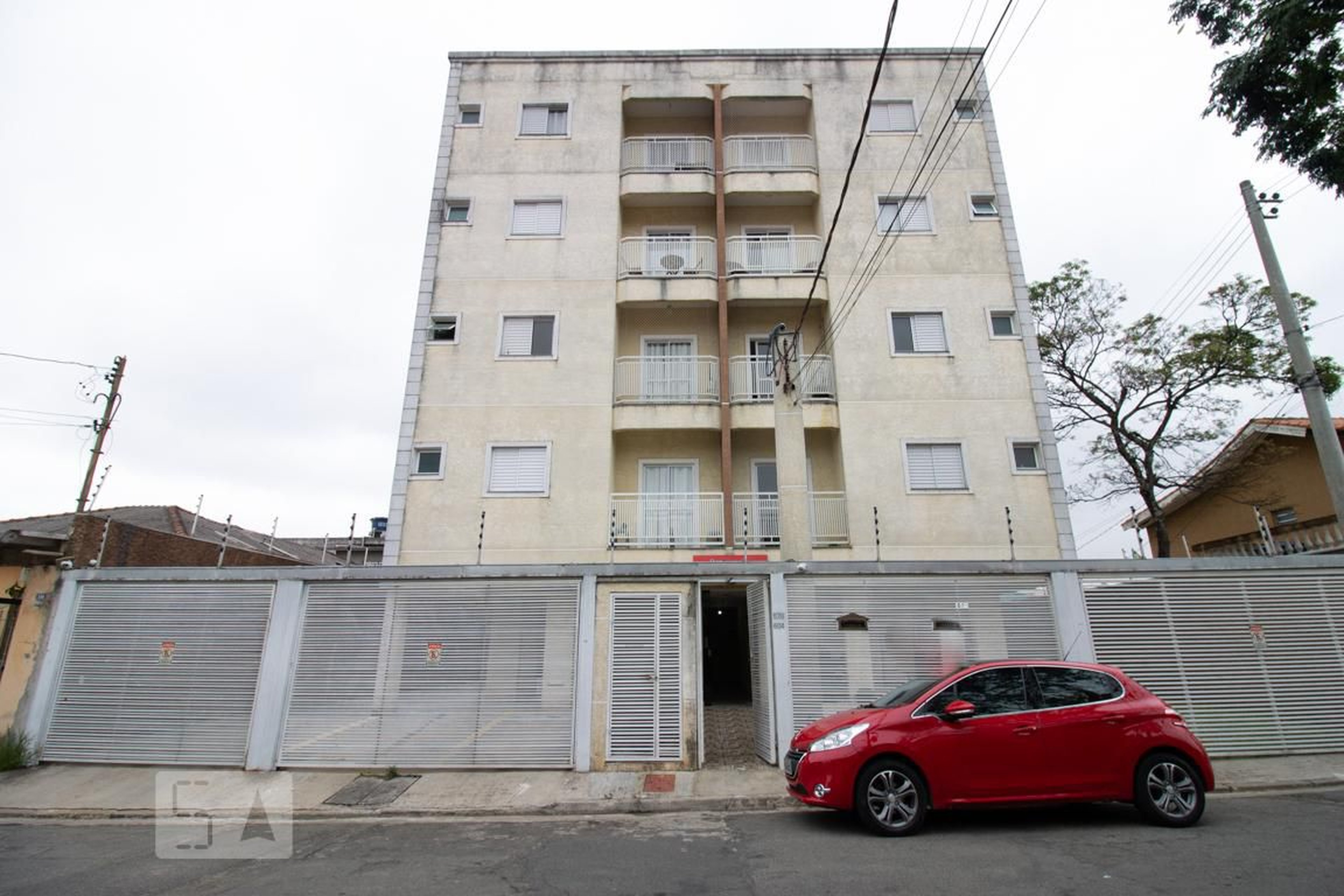 Fachada do Condomínio Condomínio Iraci Zucarro