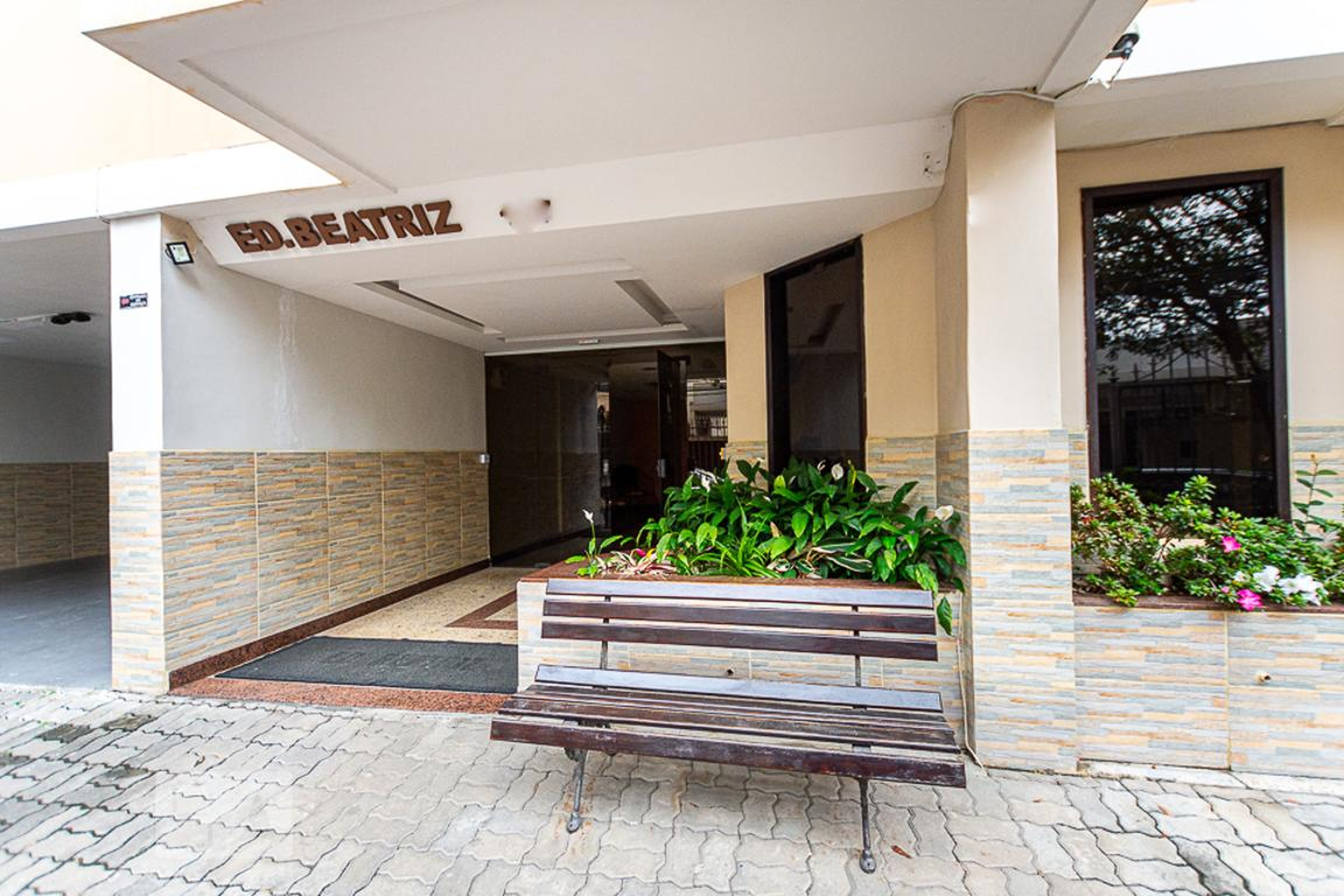 Entrada - Edifício Beatriz