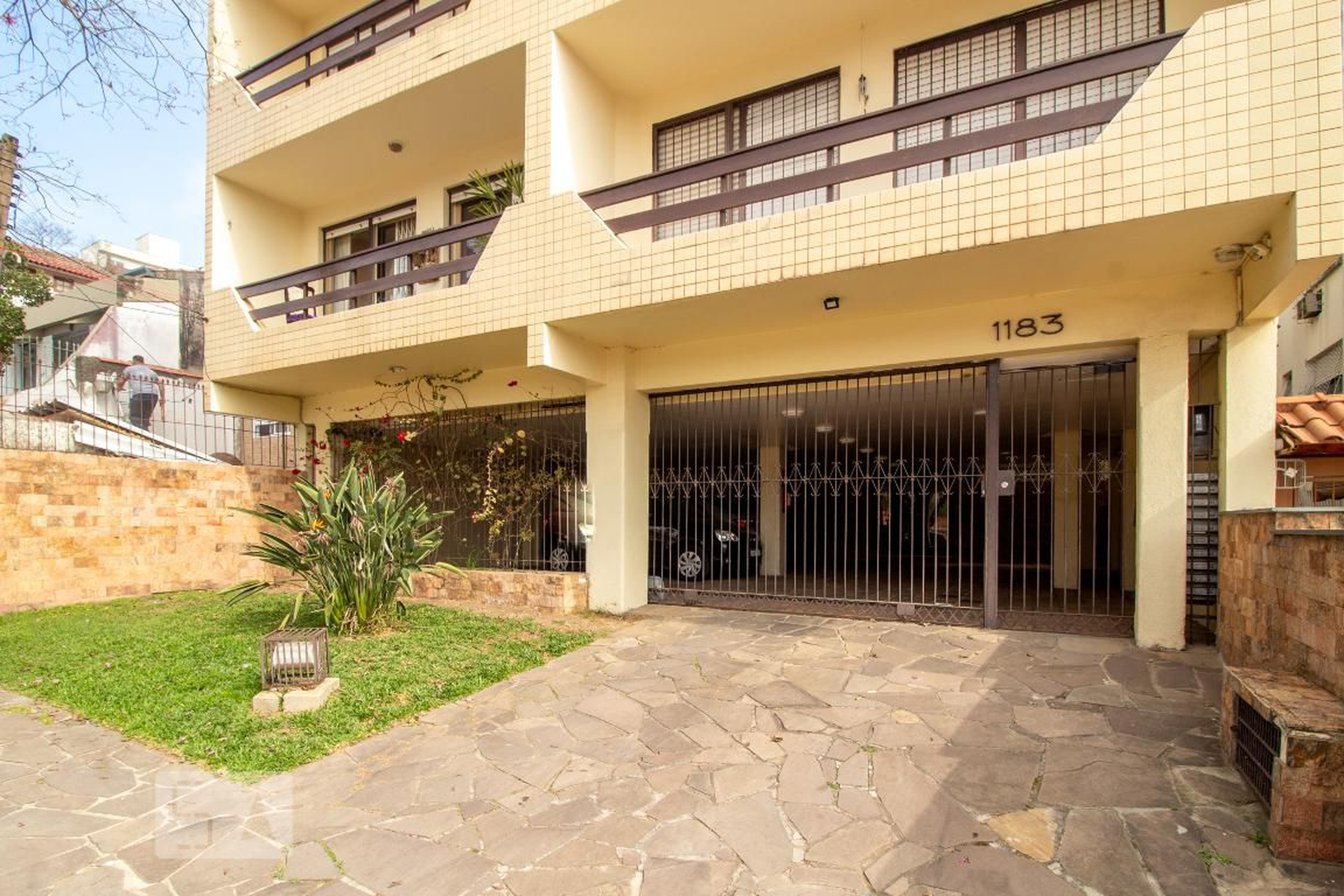 Fachada Condomínio em Rua João Paetzel, 1183