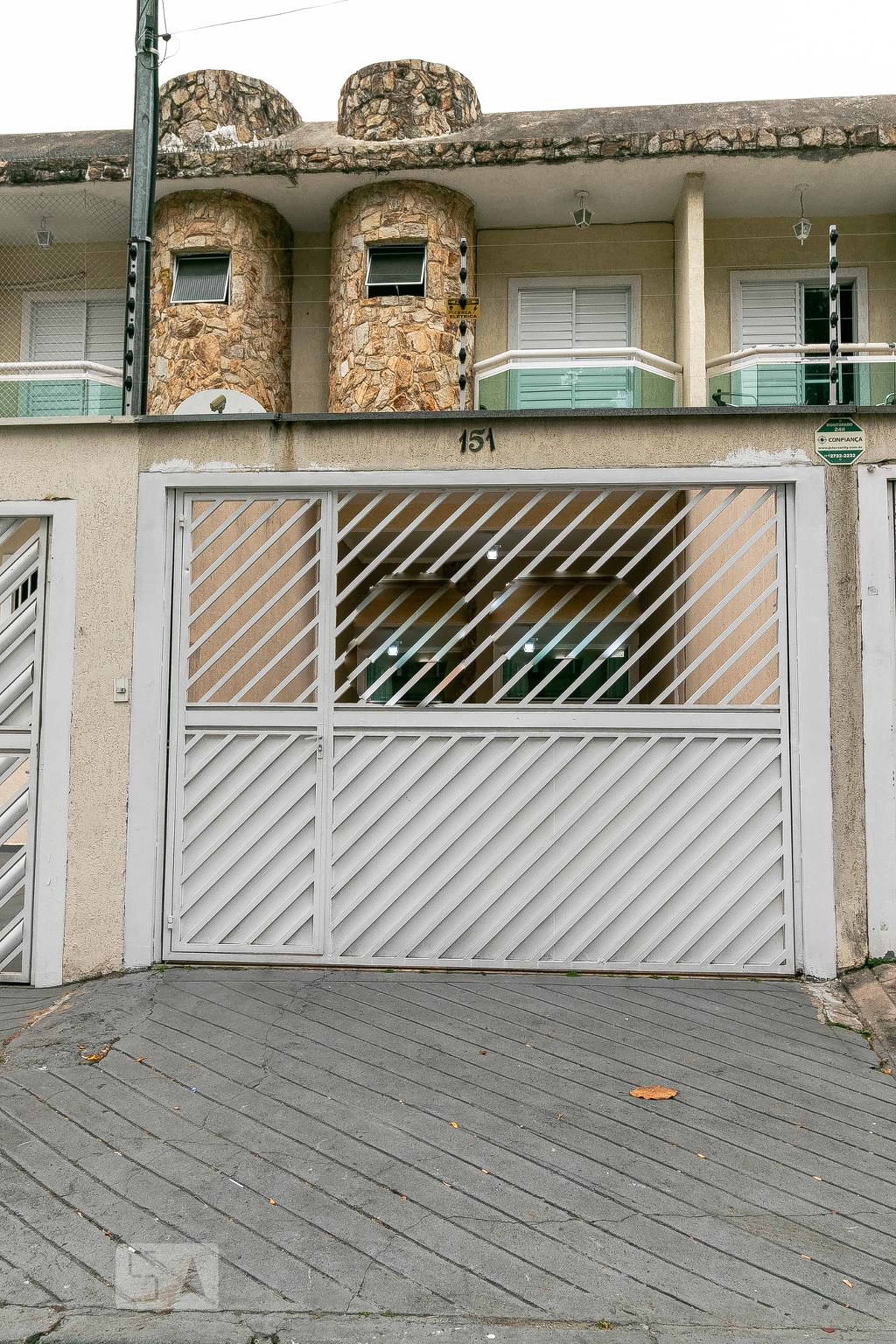 Fachada Condomínio em Avenida Dedo de Deus, 151