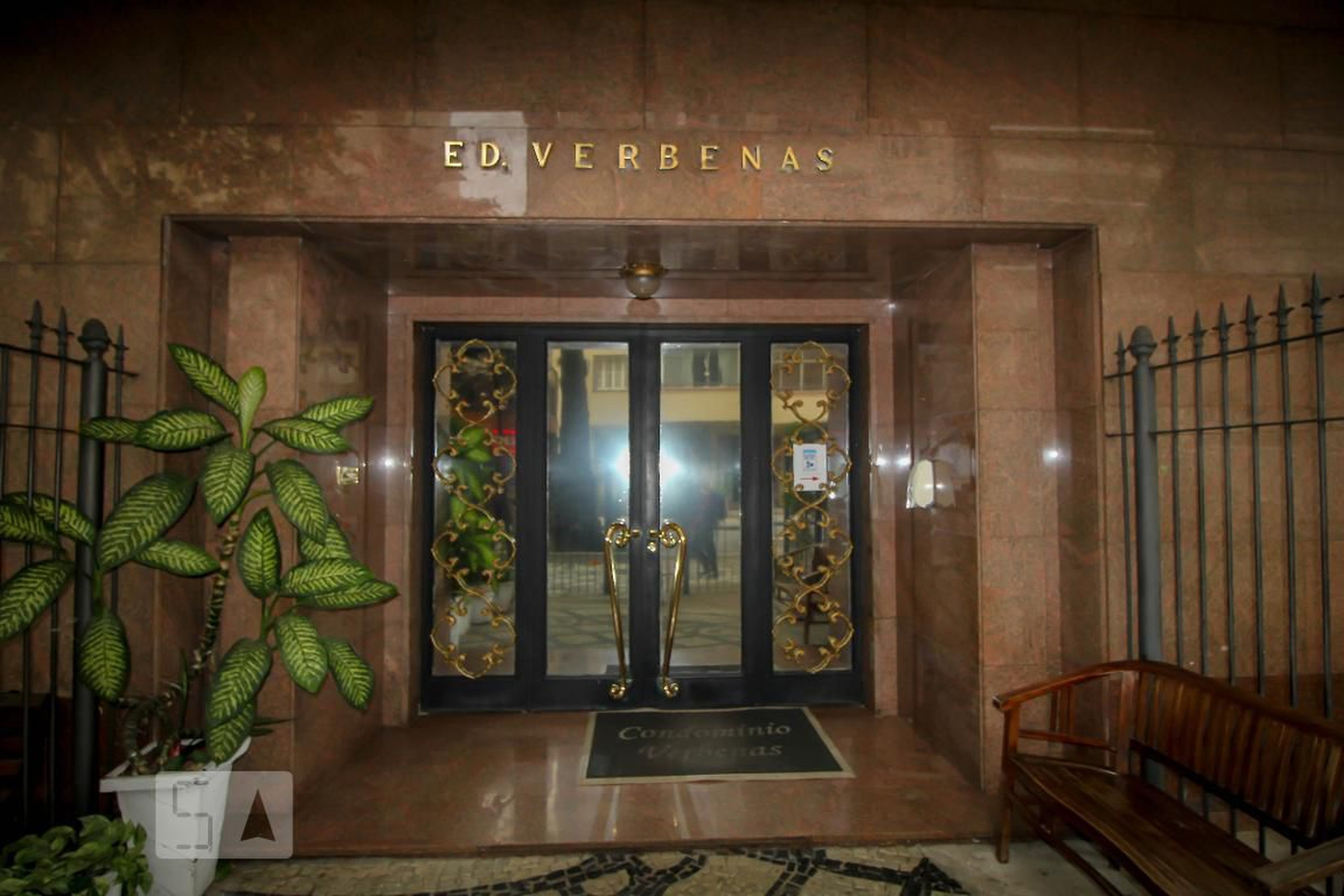 Entrada do Prédio - null