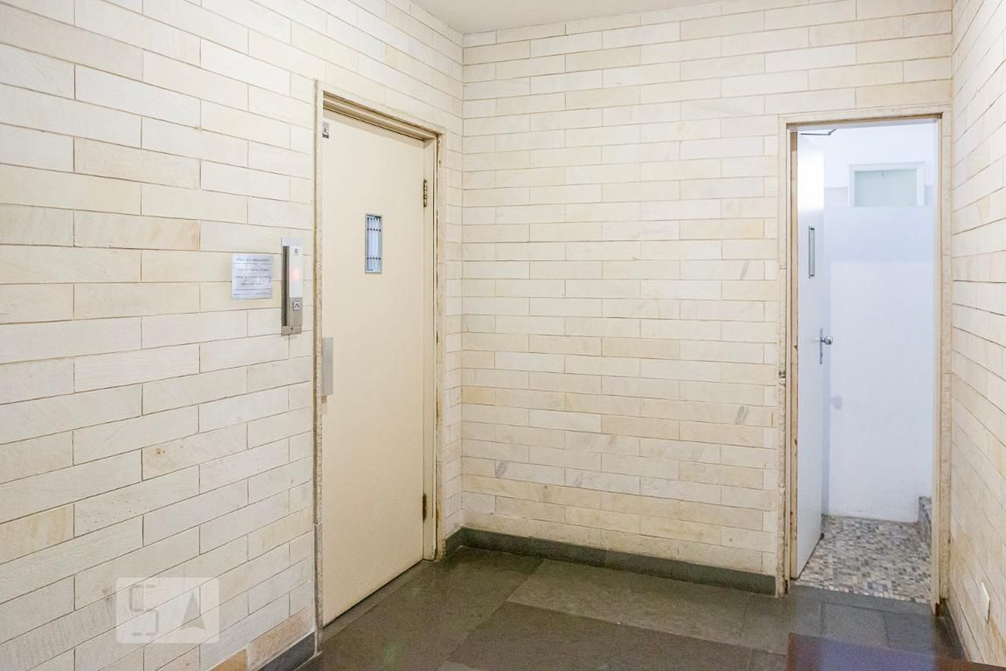 Elevador - Mario Sguizzardi