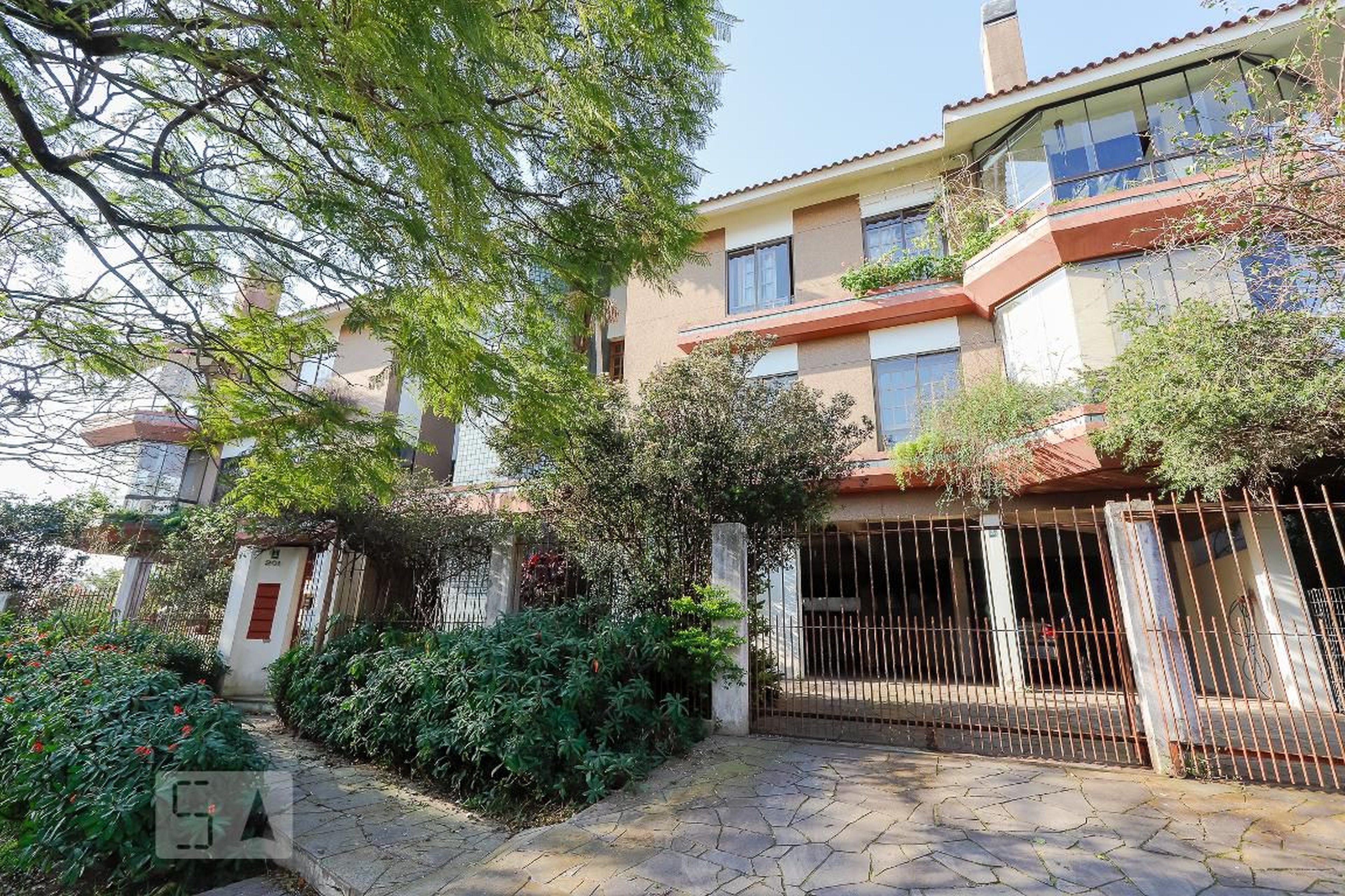 Fachada do Prédio Condomínio em Rua Gioconda, 201