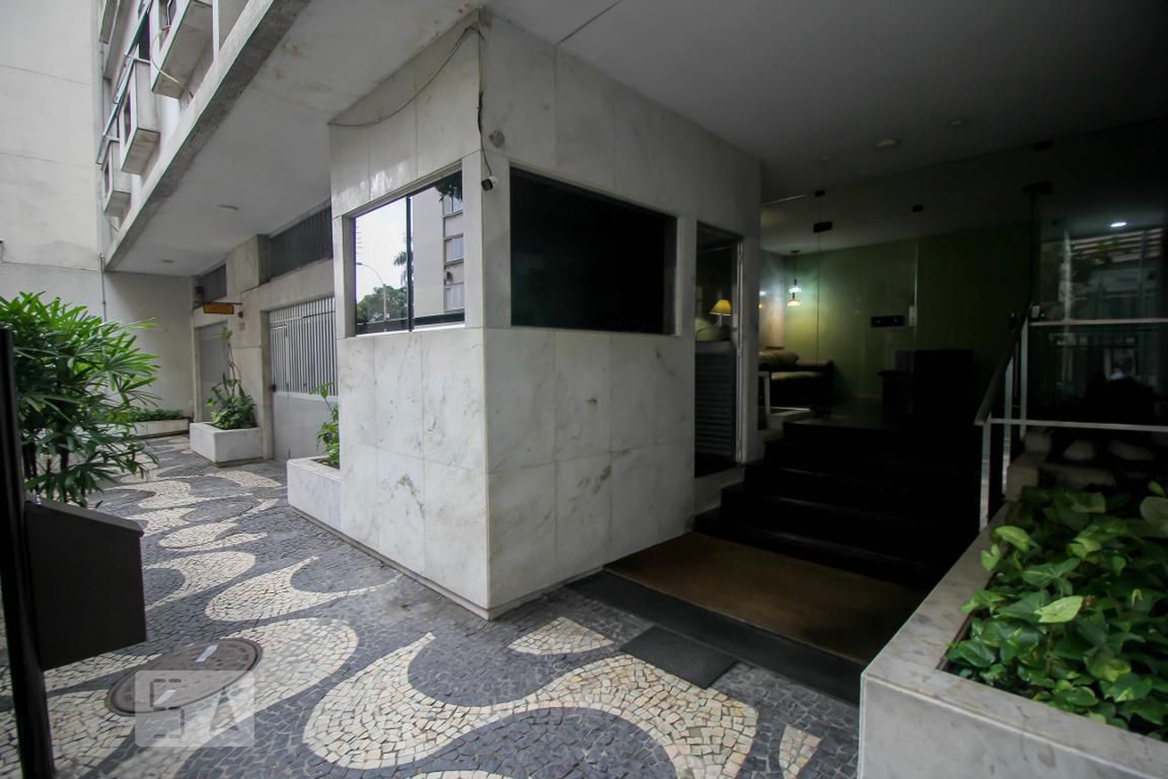 Entrada do Prédio - null